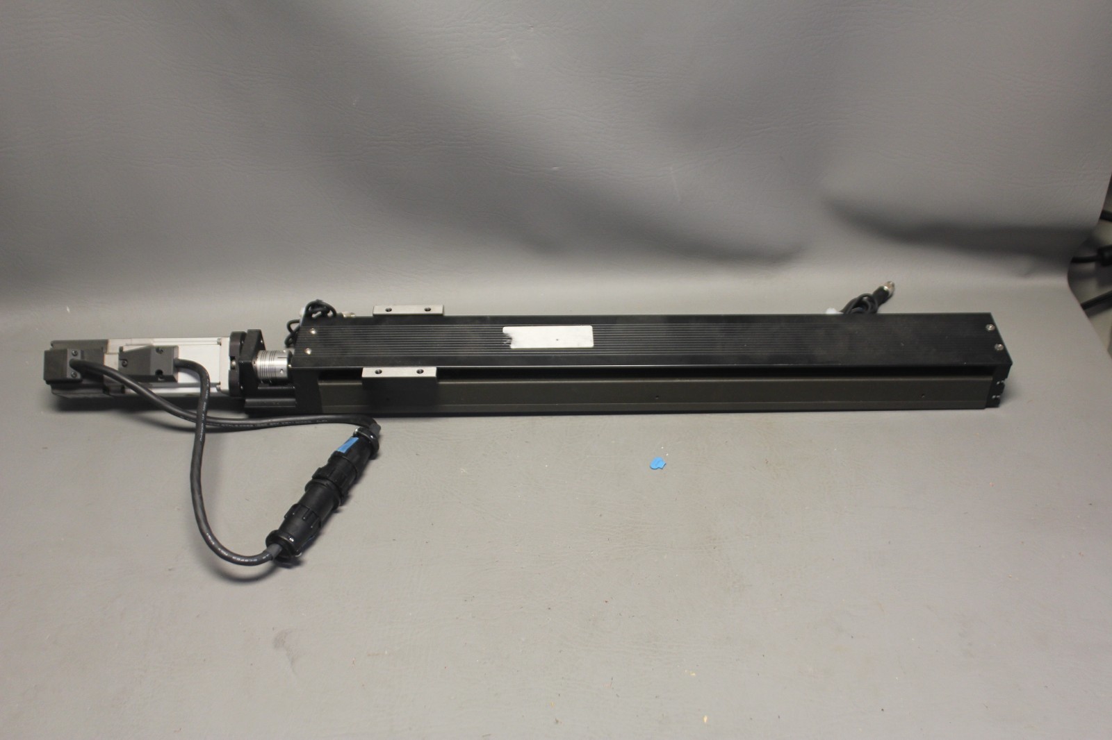 THK KR LINEAR ACTUATOR W/ REXROTH SERVO MOTOR KR SERIES & MSM020B-0300-NN-M0-C