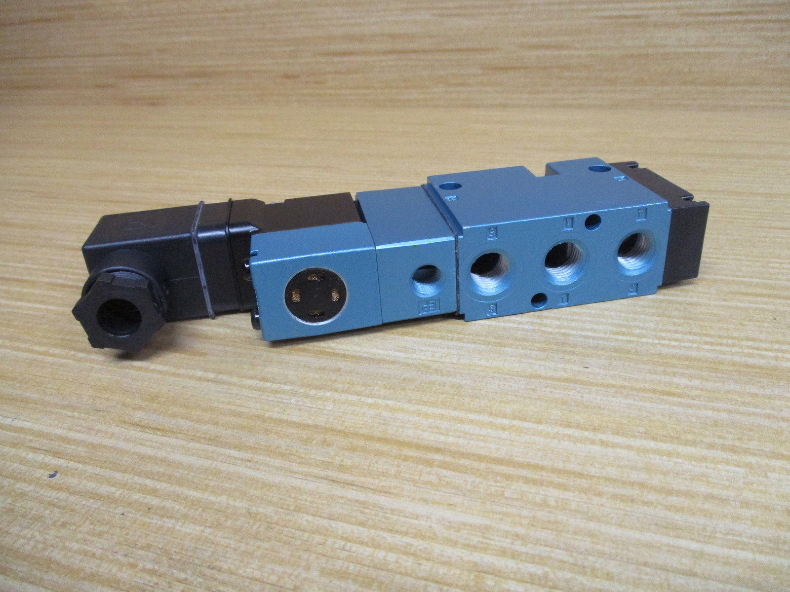 Mac Valves 812C-PM-501JA-112 Solenoid Valve 812CPM501JA112