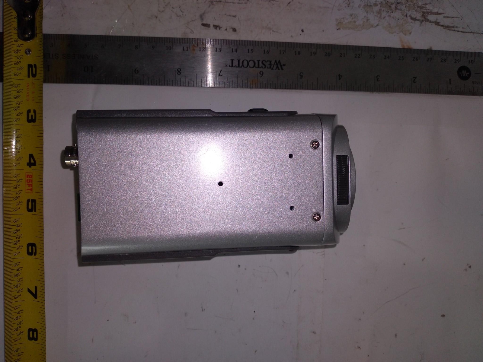 LTS N TSC, 1000TVL, 1/3″ SENSOR, DC12V CMB2812