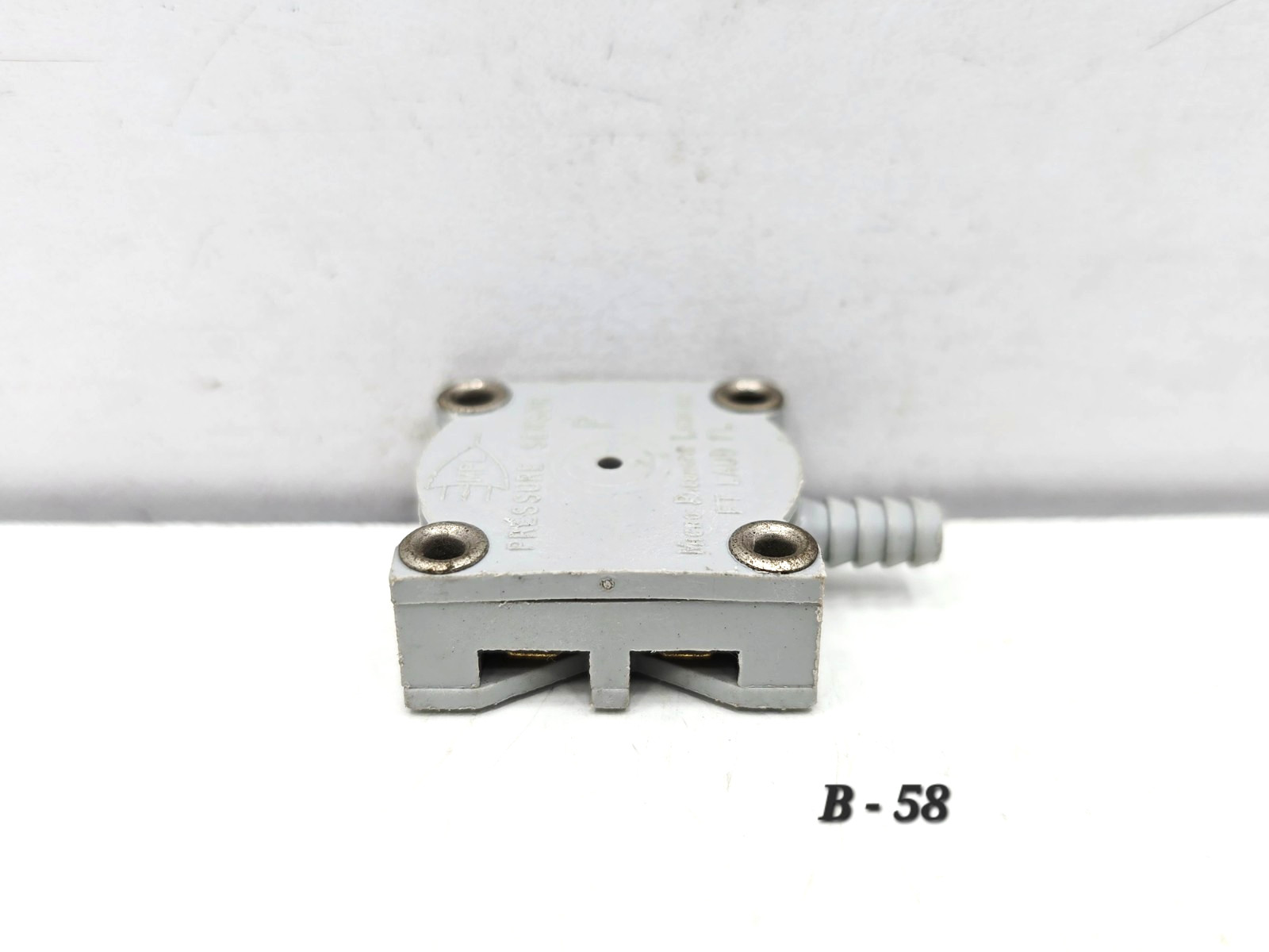 MPL-503-V-G-RANGE-D AIR PRESSURE SWITCH MPL503 COSTA RICA LOT OF 8