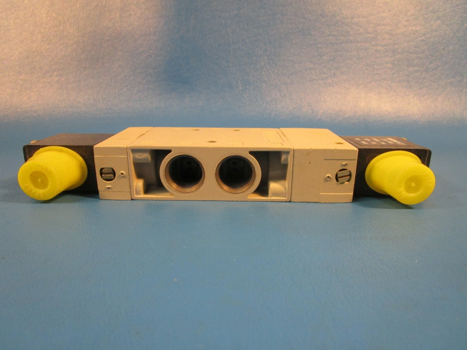 Numatics L23 BB452BG21K61, Solenoid Air Control Valve w/ Two 226-749B Solenoid