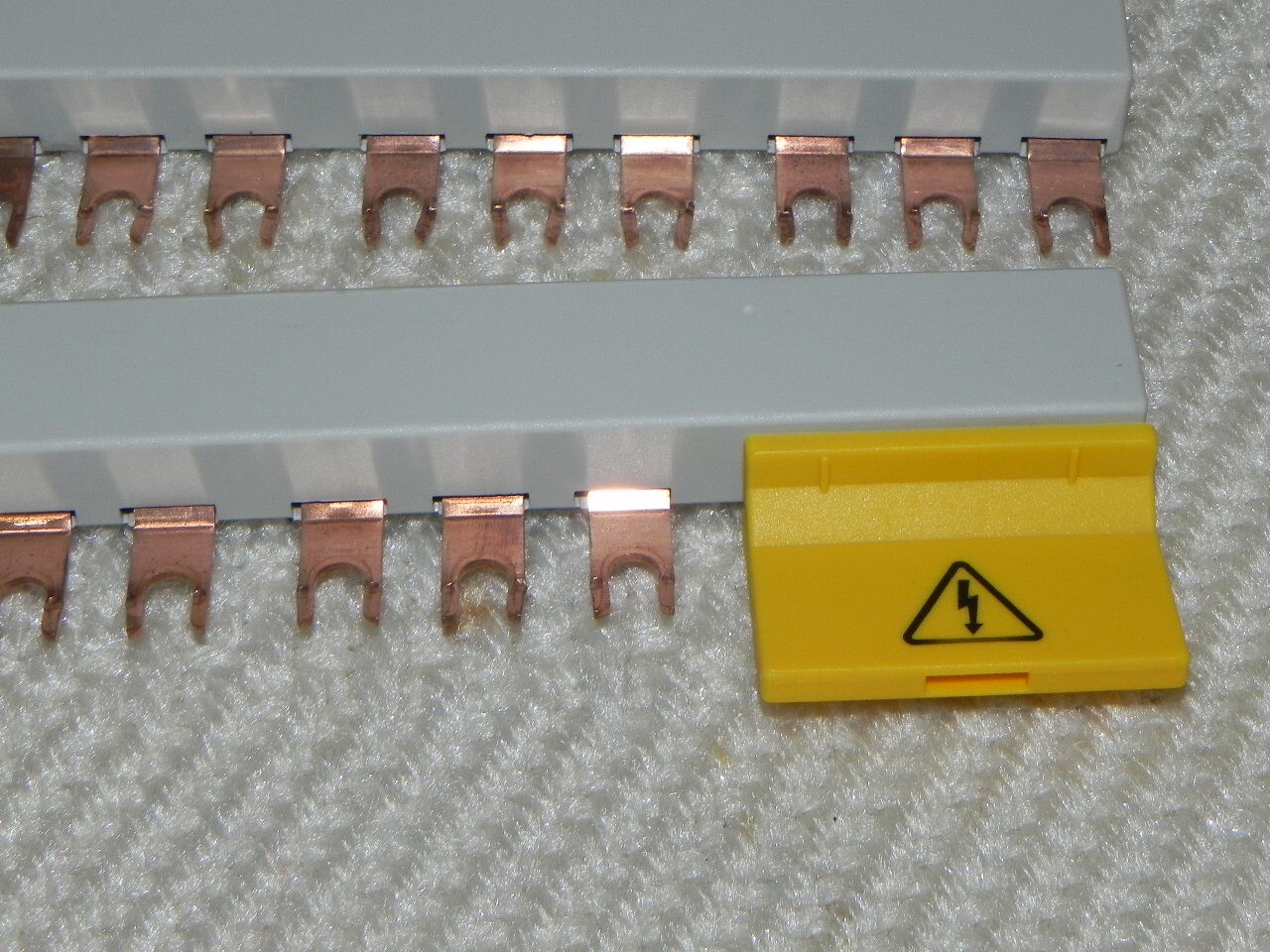 4) WEG BBS45-5, 1) BBS45-4 Distribution Bus Bar System WEG Mpw25 Motor Protector