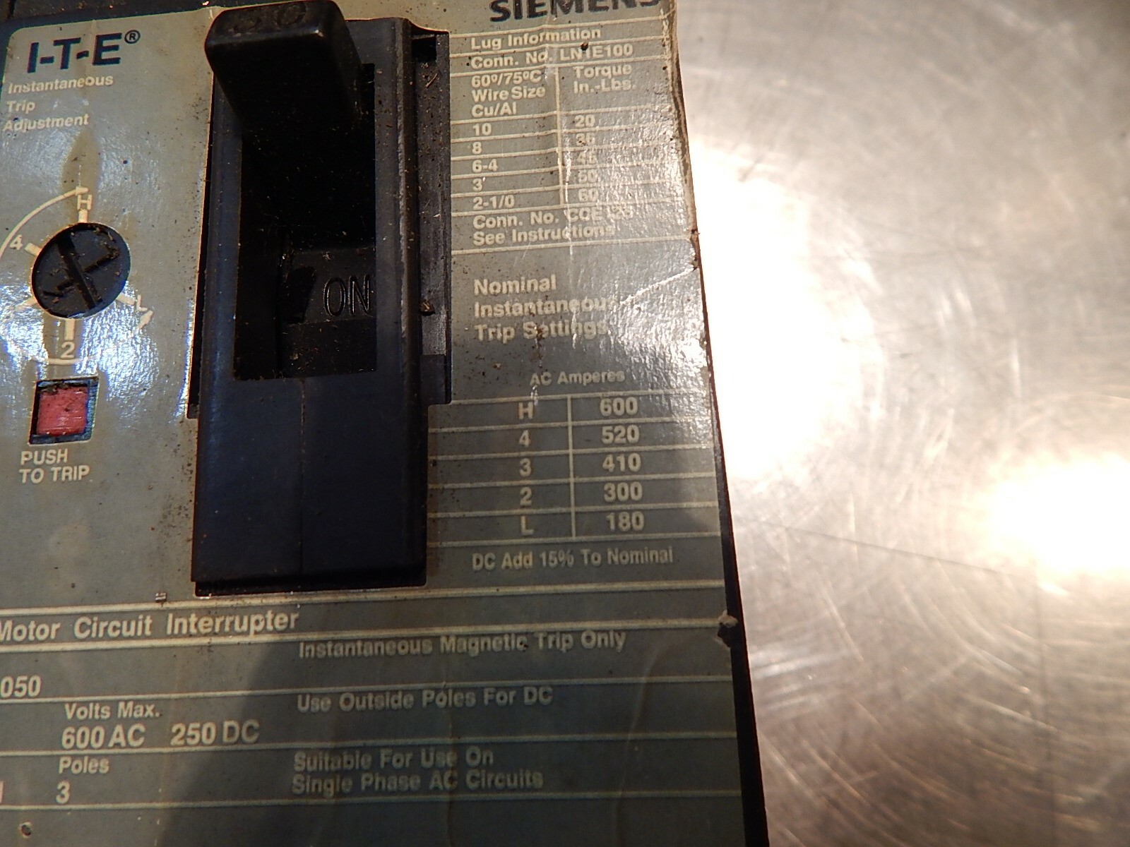 ITE Siemens ED63A050 600VAC 250VDC 50A 3-Pole Circuit Breaker A02ED628