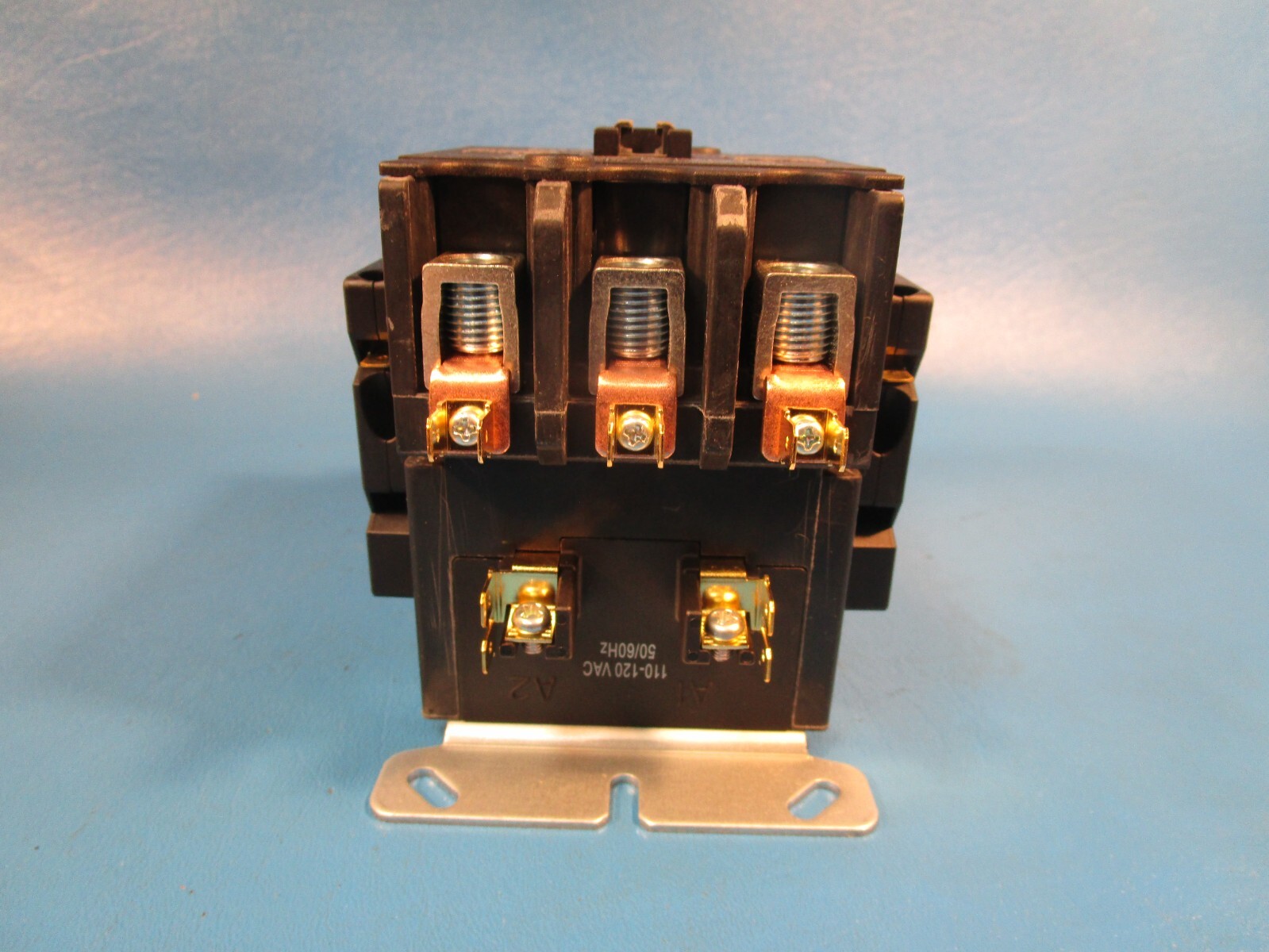 Eaton C25GNY8, Definite Purpose Contactors Non-Reversing 3P 90A 120V 50/60Hz