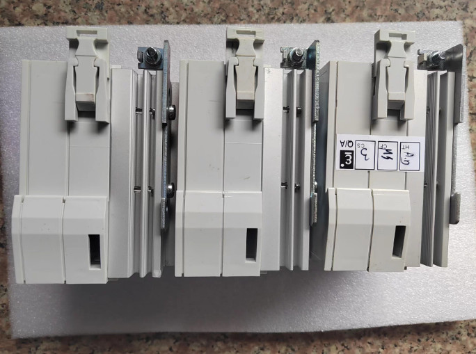 1PCS TE10A 25A 240V