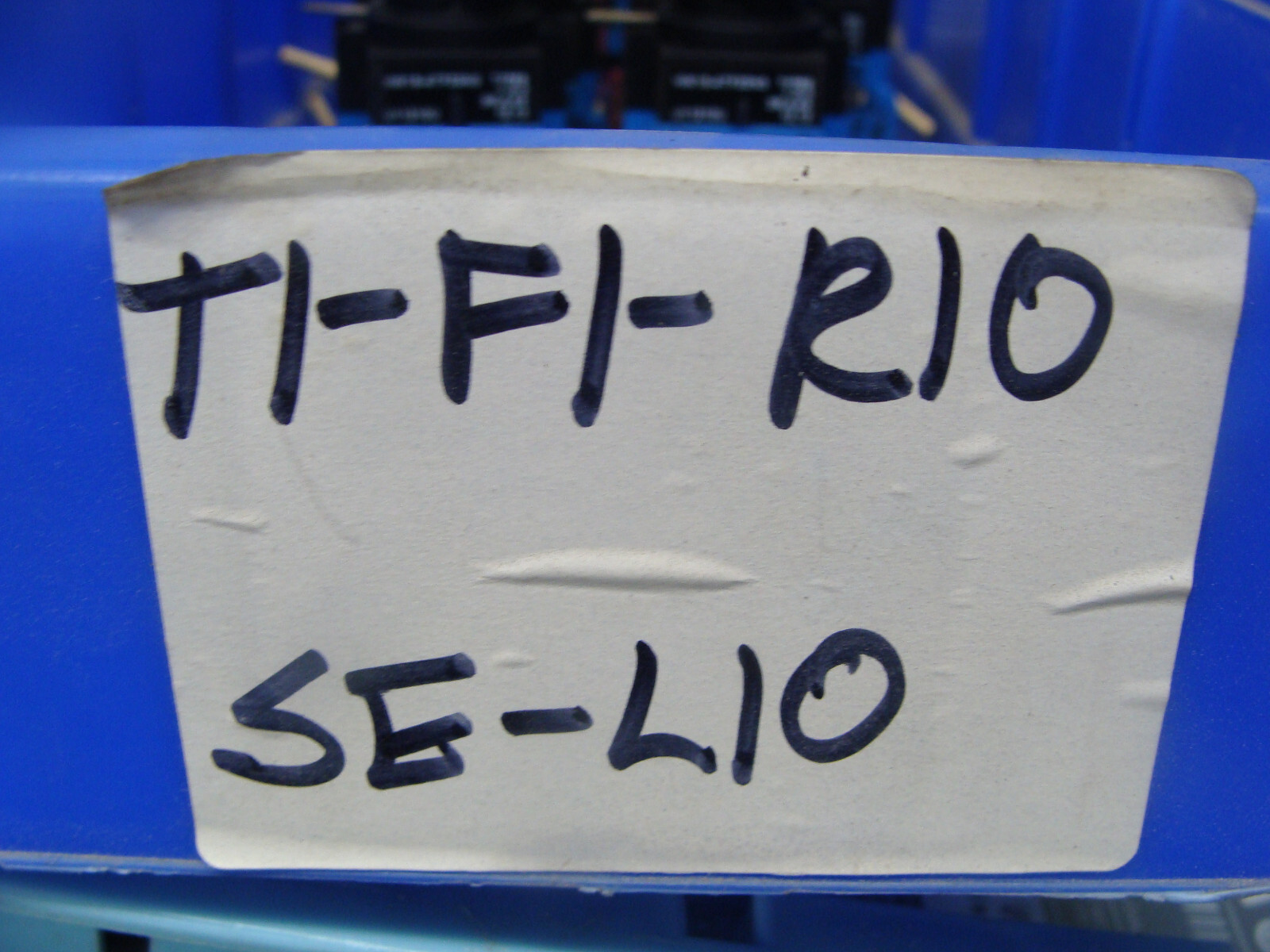 IDEC 4 POSITION SELECTOR SWITCH HW1S-4TF22N3 U11210U