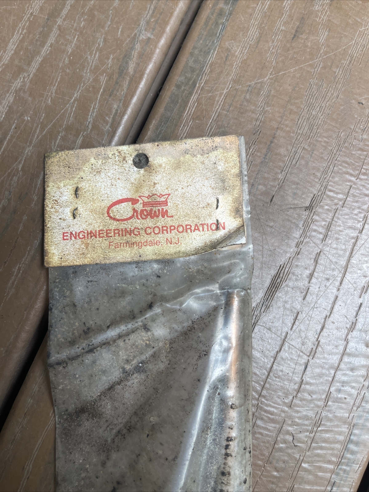 CROWN ENGINEERING CORPORATION 2M261 OIL LINE NEW