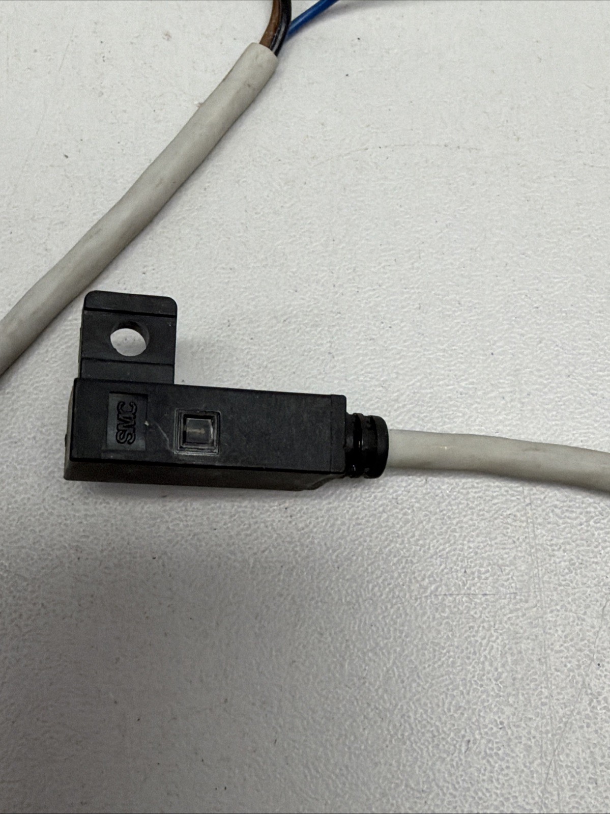NEW! SMC MAGNETIC REED SWITCH D-F7P