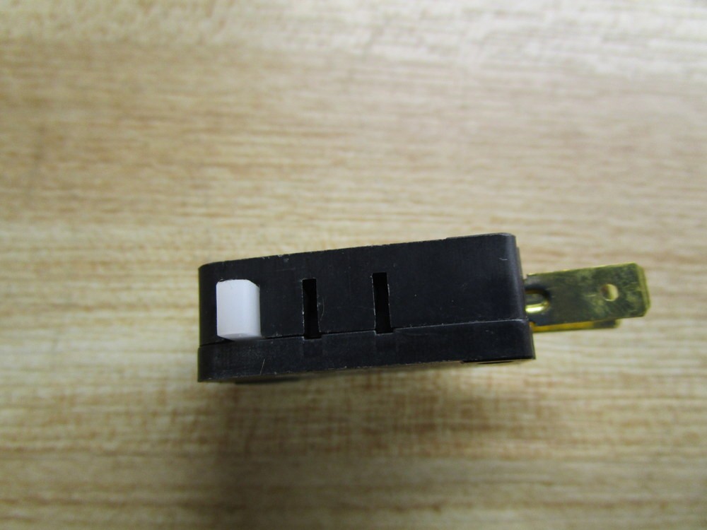 Micro Switch V7-2B17D8 Honeywell Pin Plunger