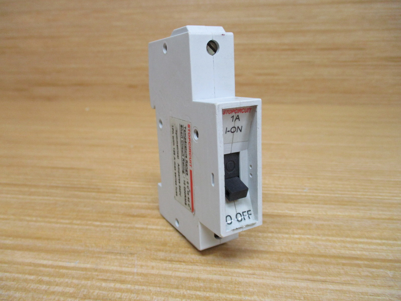 ABB GMU1U Entrelec Stopcircuit 1A Circuit Breaker (Pack of 2)