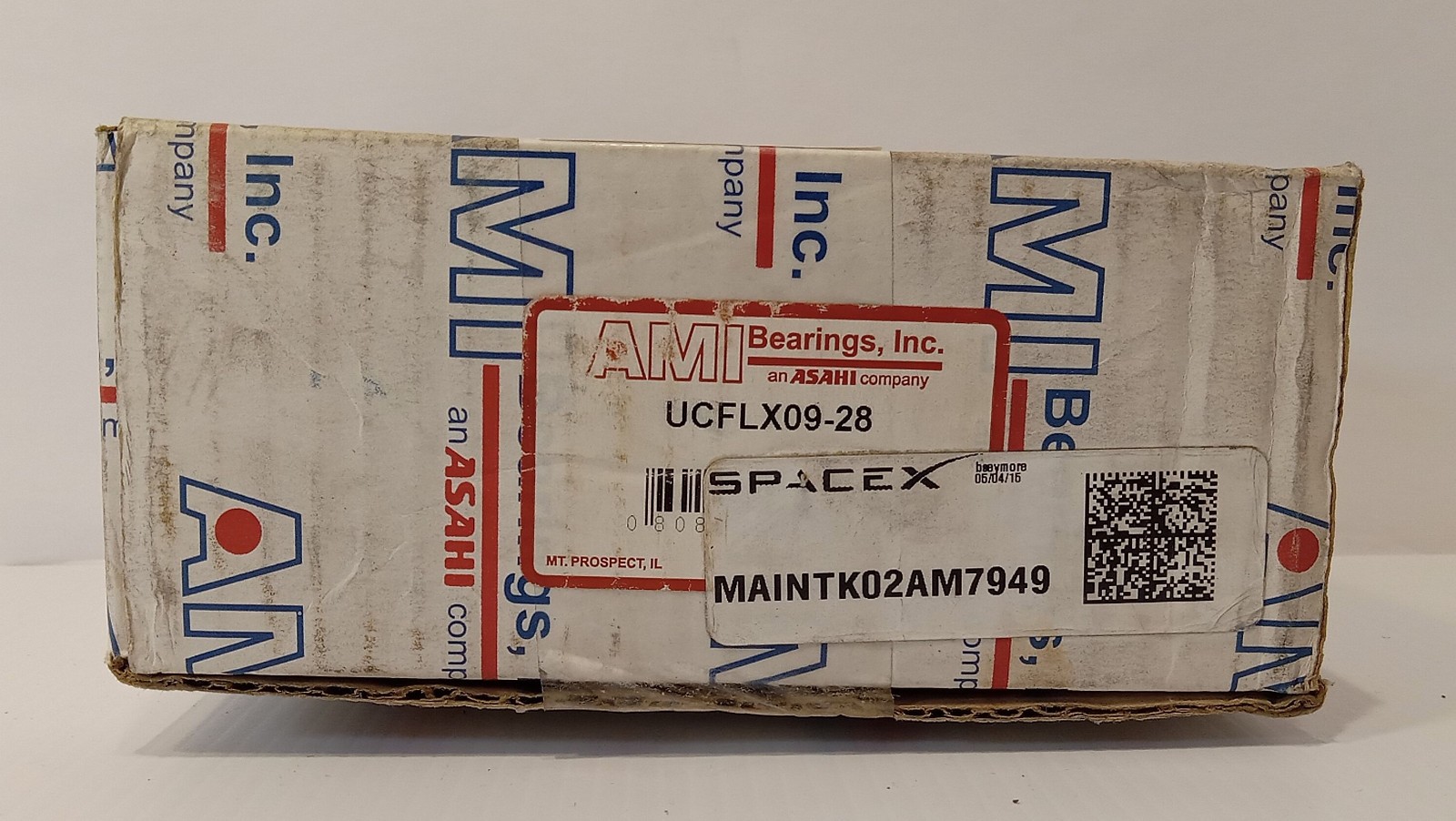 1 NEW AMI UCFLX09-28 2 BOLT FLANGE BEARING NIB ***MAKE OFFER***