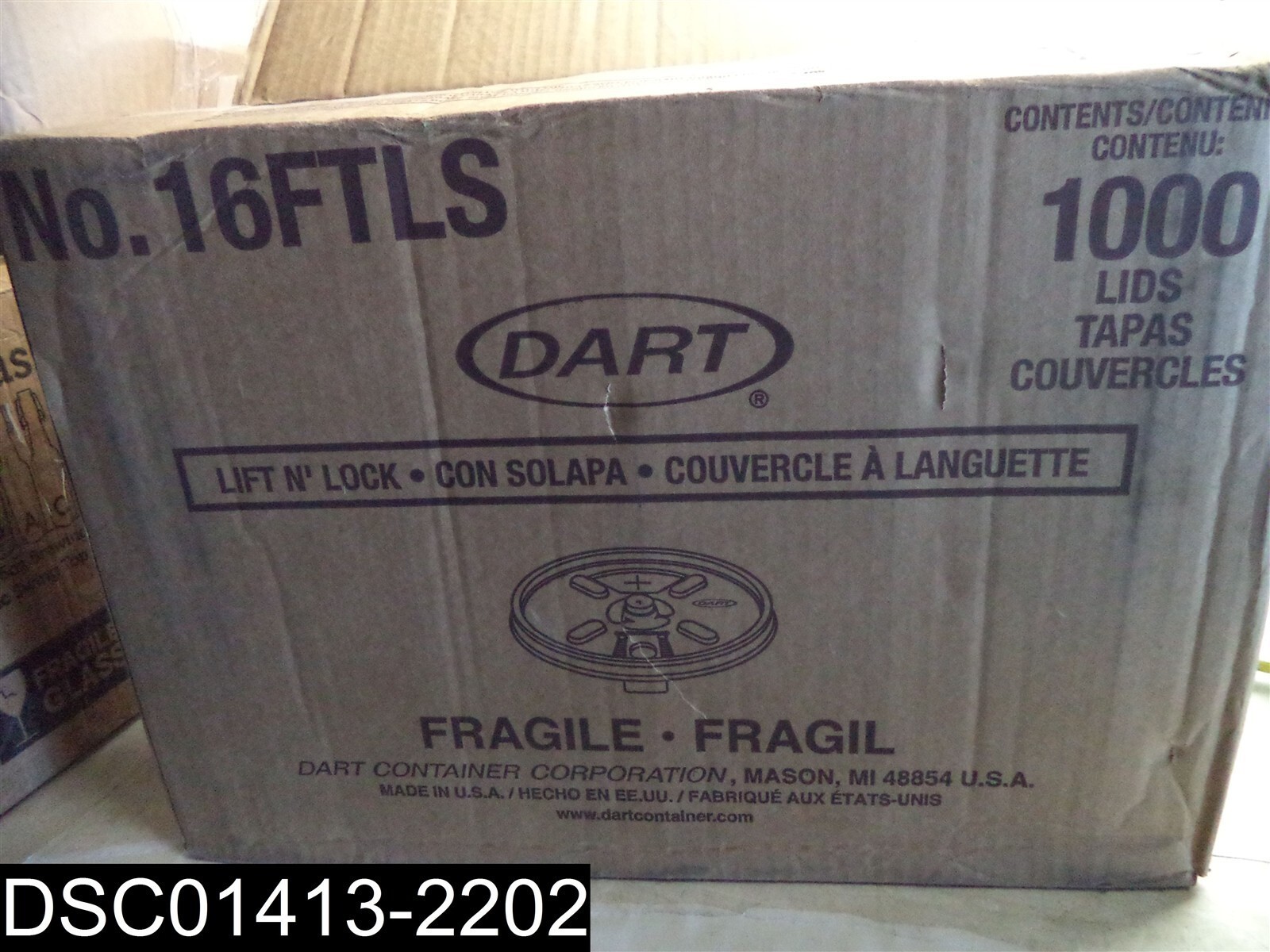 QTY=1000: 16FTLS Dart Lift and Lock White Straw/Slotted lids