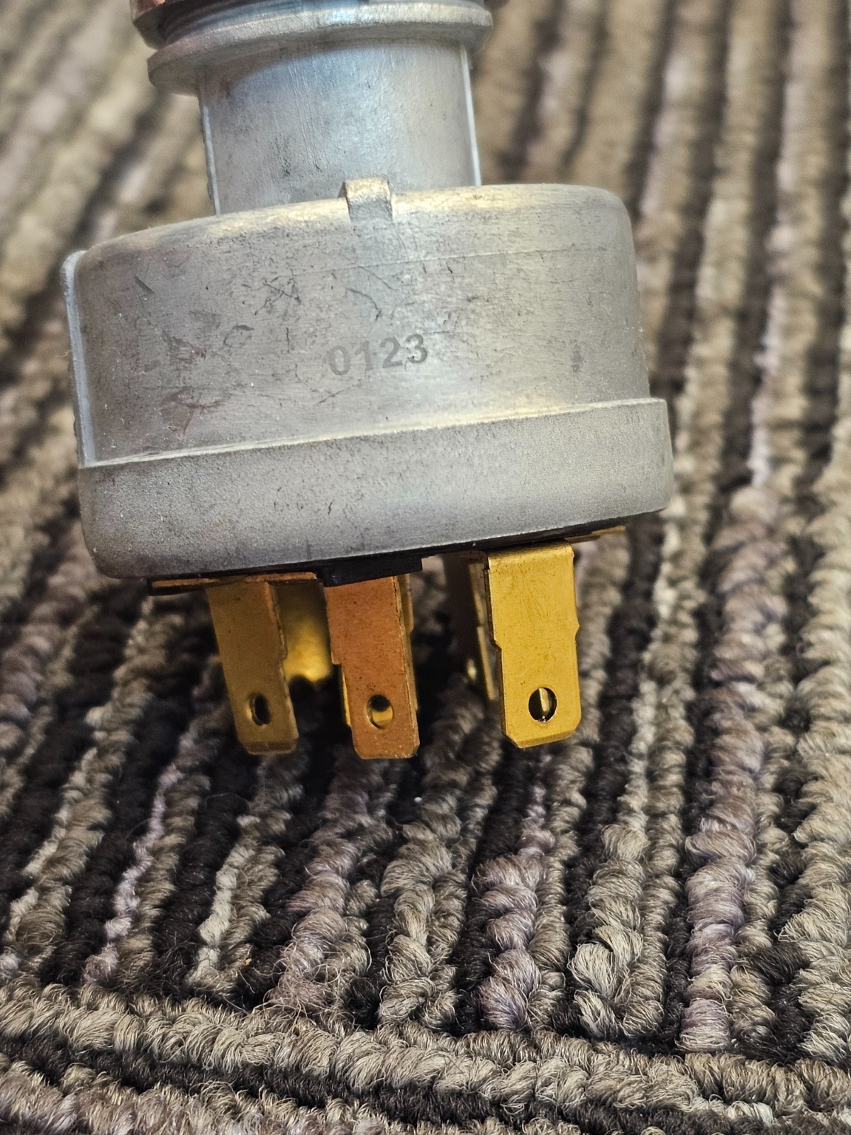 Total Source TSA/CL2368655: Ignition Switch Fits Clark NOS
