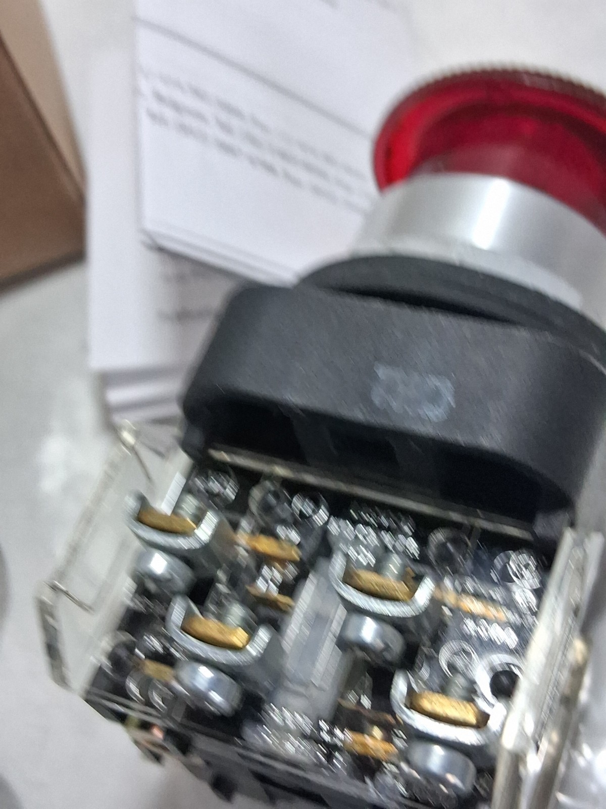 ALLEN BRADLEY 800T-FXTQH24RA1 PUSH PULL 2 POS LED RED 1NO/1NCLB SER T NIB