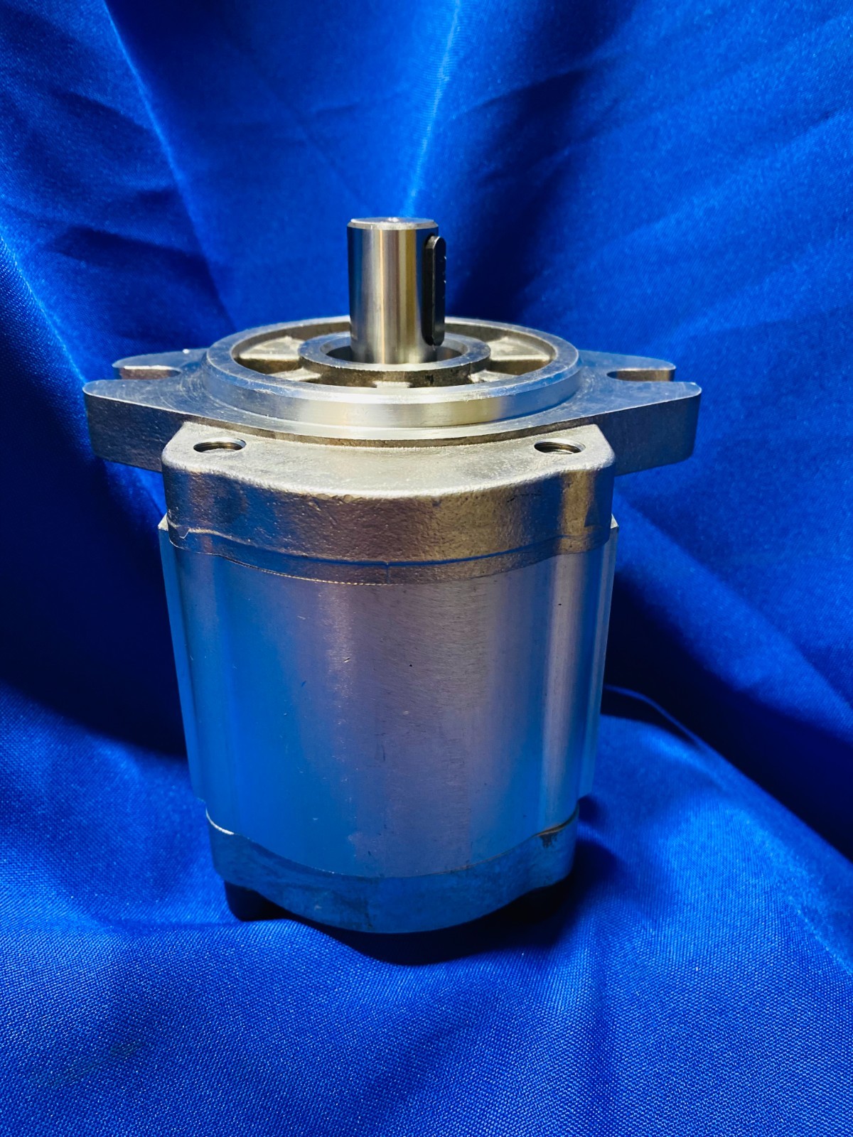 GEAR PUMP 5.39 GPM @1800RPM/3 AP-12-S-R-2-F-K
