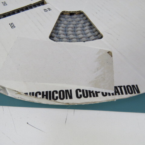 Nichicon UWX1A221MCR1GB Qty of 100 per Lot APAL EL220�F10V