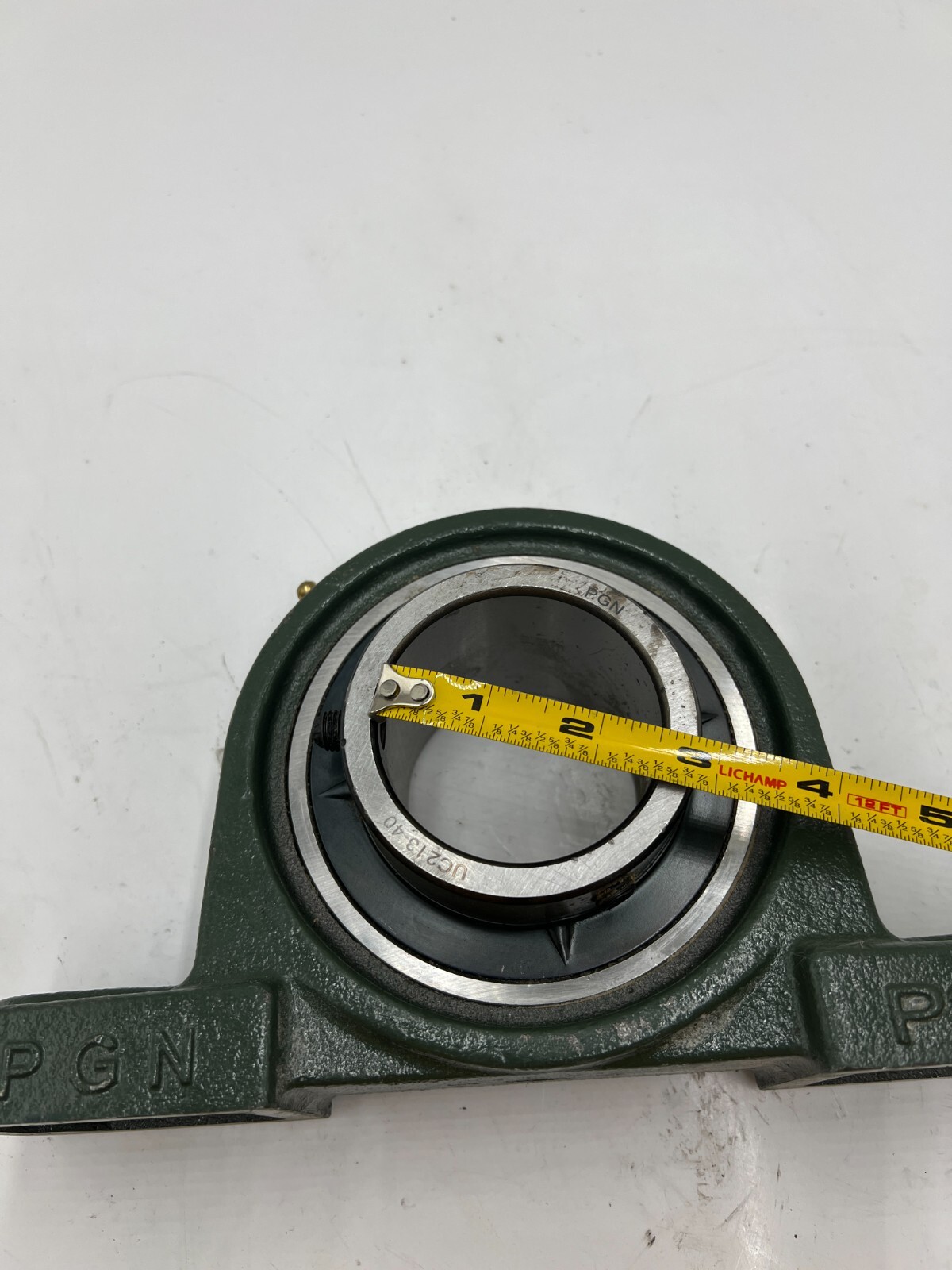 PGN P213 UC213-40 2-BOLT BASE PILLOW BLOCK BALL BEARING