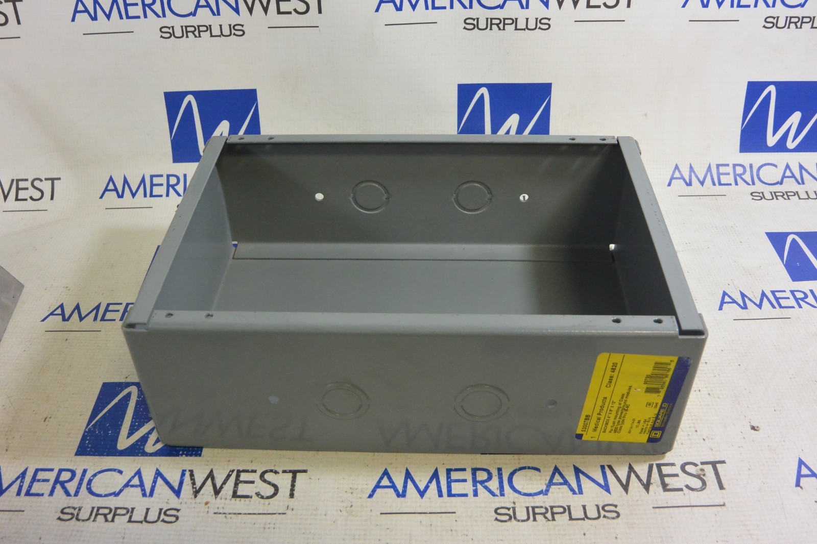 SQUARE D 53007BB Back Box 4x8x12 with Pushbuttons face plate USED
