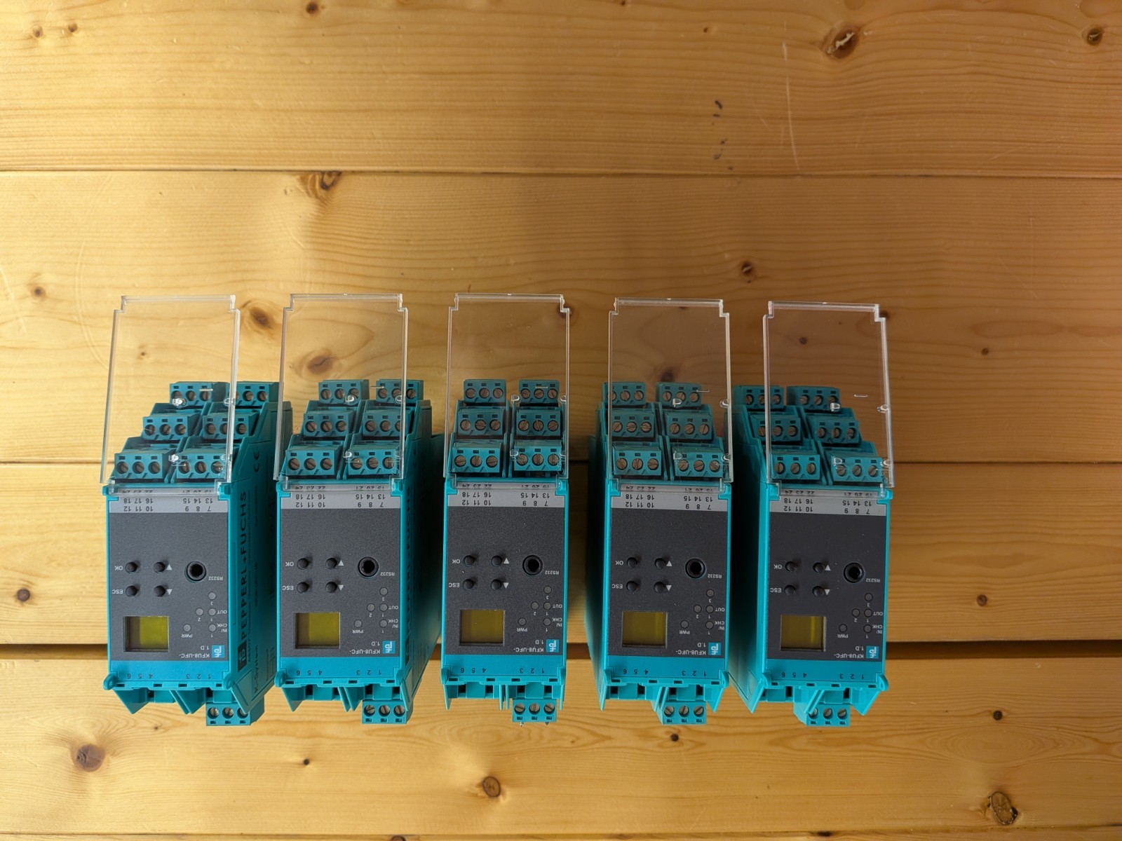 Pepperl Fuchs KFU8-UFC-1.D Signal Converter Frequency DIN Rail Tested