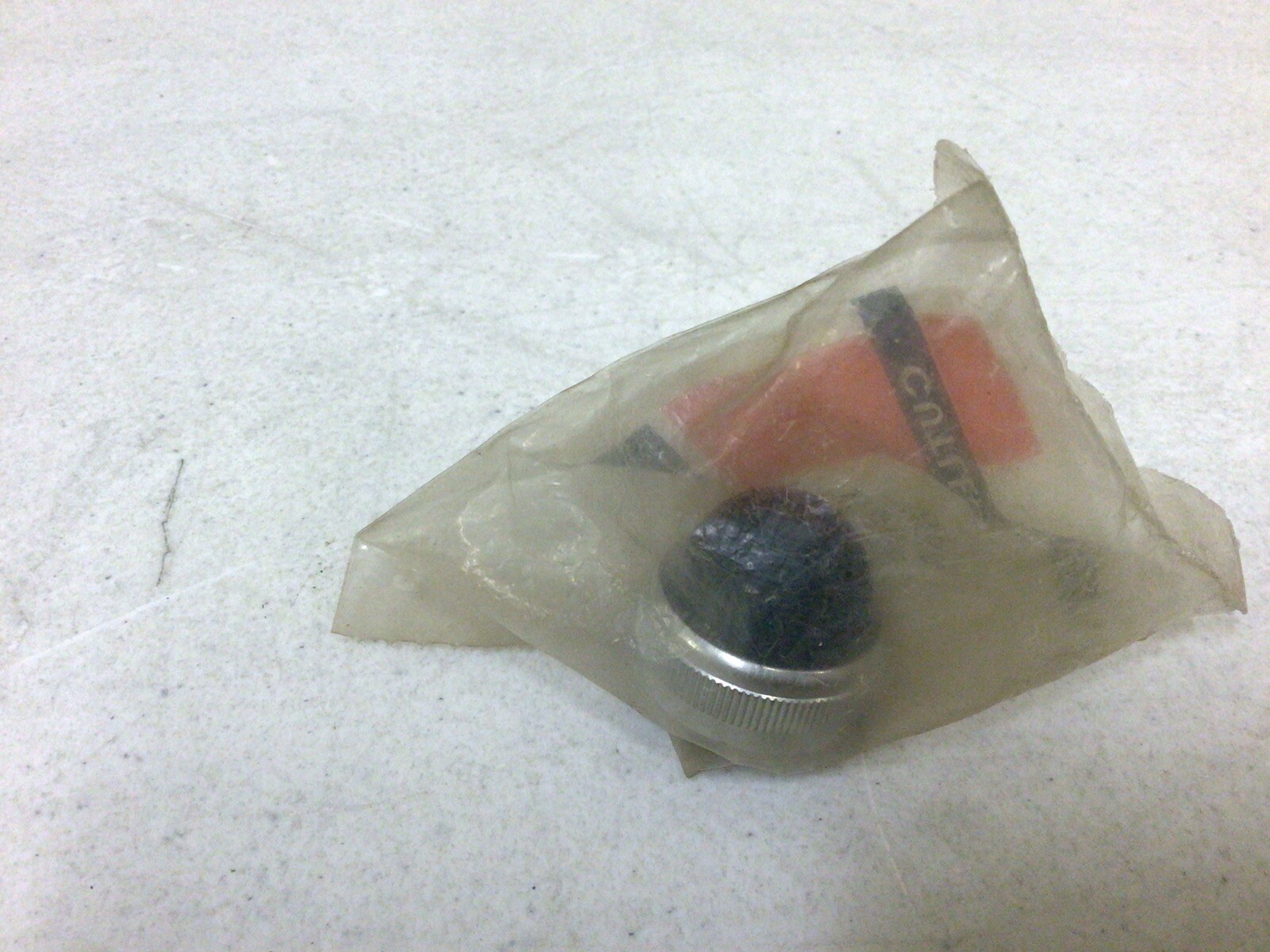 NEW, CUTLER HAMMER / EATON 10250TC21 RED LENS BUTTON & 10250TC34 GREEN LENS