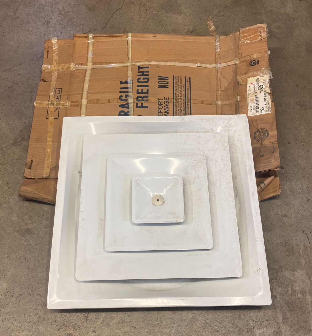 TITUS TDCA CEILING DIFFUSER 18X18 24X24