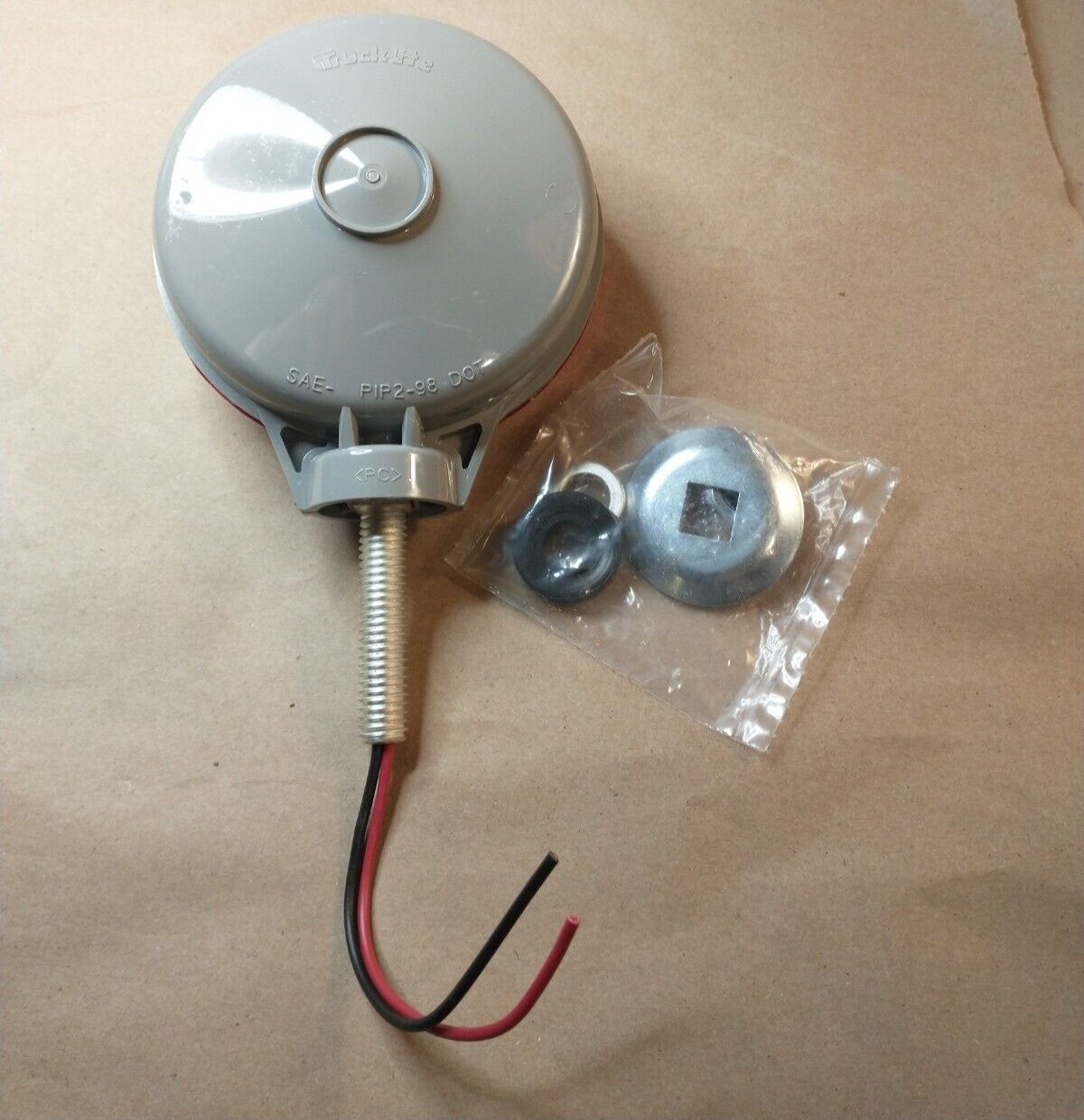 Truck Lite 70310R, Terex 420-4969 Red Pedestal Light 1 Bulb Single Face