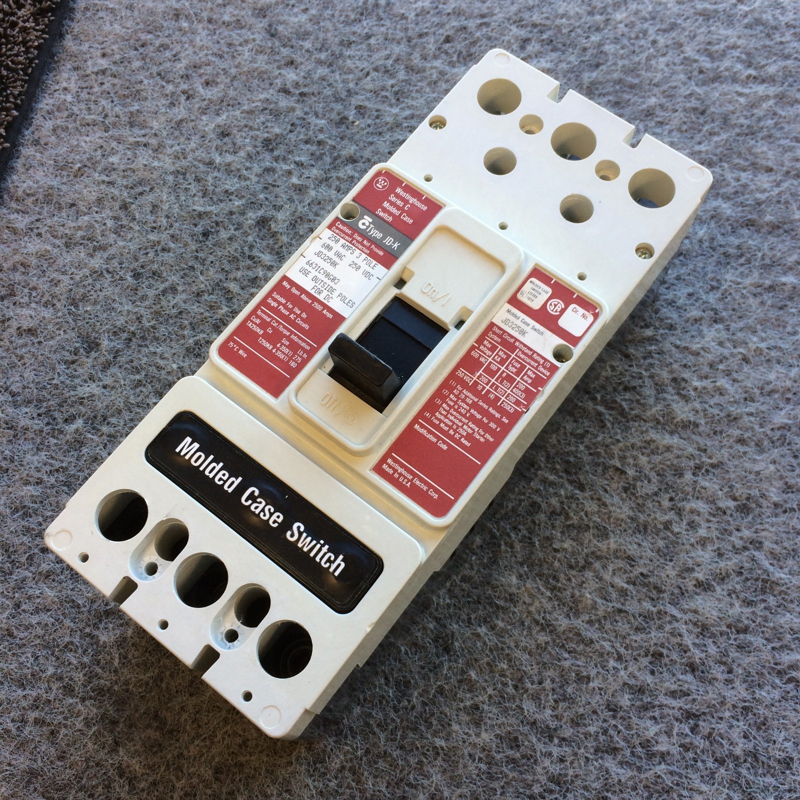 NEW TAKEOUT – Westinghouse JD3250K SER C 250 A 3P MOLDED CASE BREAKER SHIP FAST