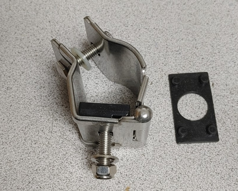COOPER B-LINE 9SS6-CCS-3034 CABLE CLEAT TREFOIL TYPE NEW!! WOW!!