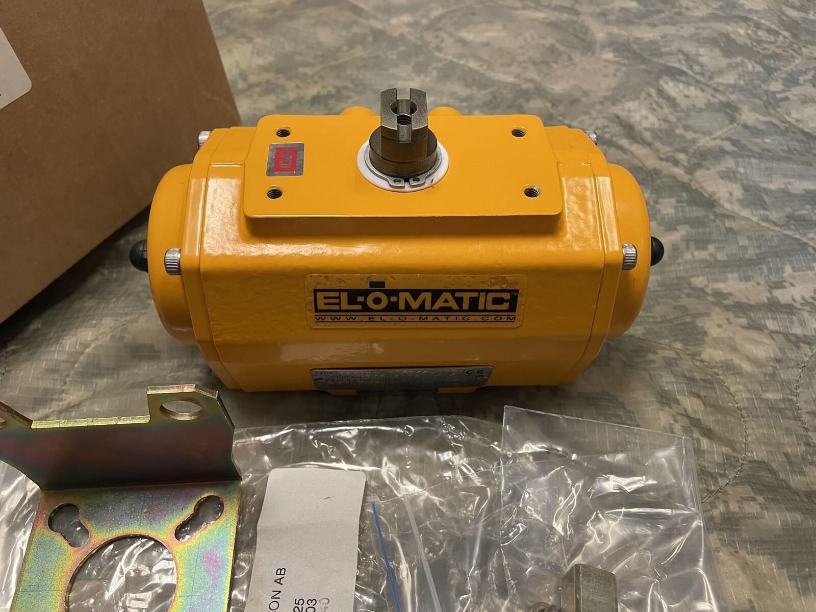 EL-O-MATIC Pneumatic Valve Actuator ES-40 1763428-82 ES0040.M1A04A.00N0 NEW