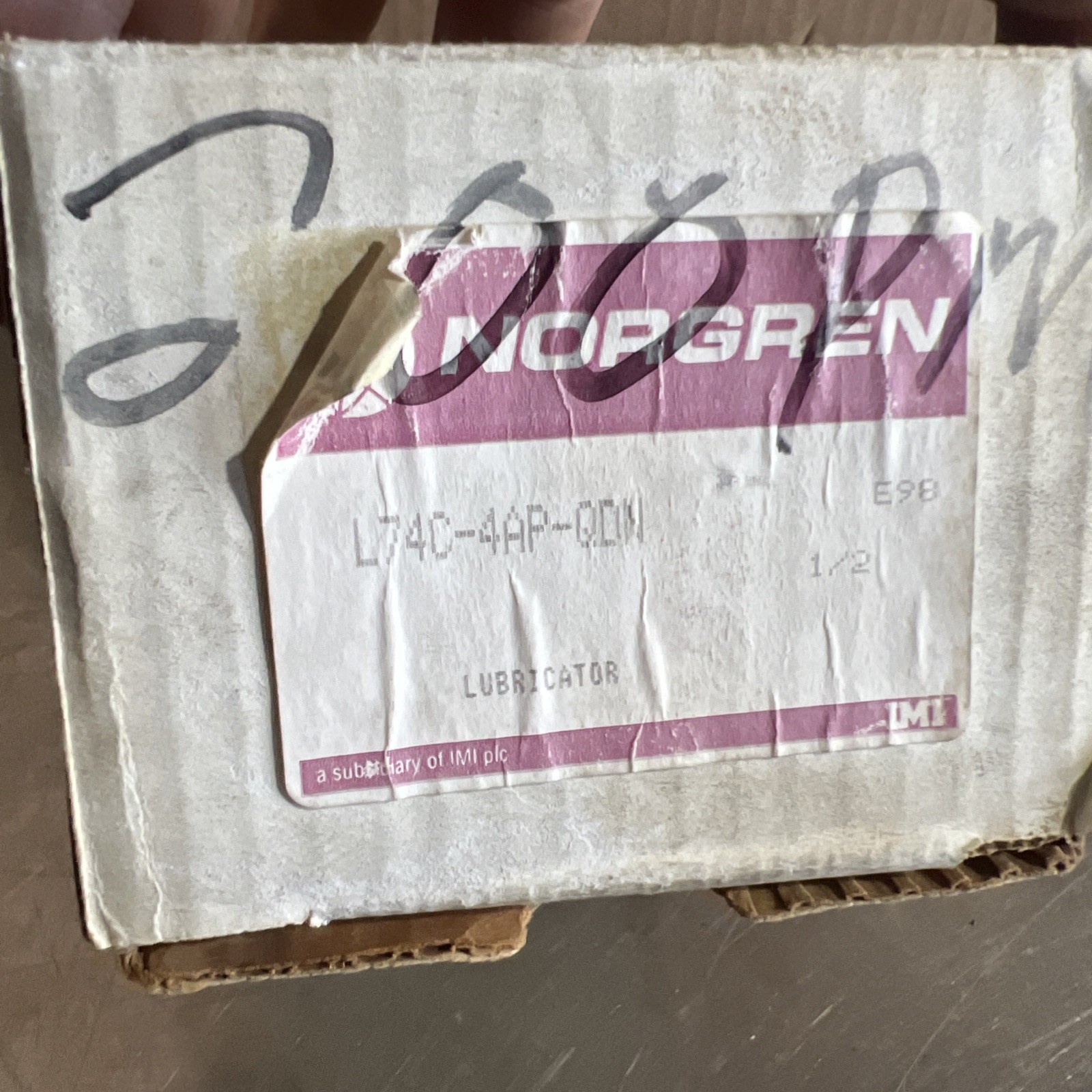 NORGREN L74C-4AP-QDN OIL-FOG LUBRICATOR, 1/2″ NPT, 250PSI MAX, 175ºF/80ºC MAX