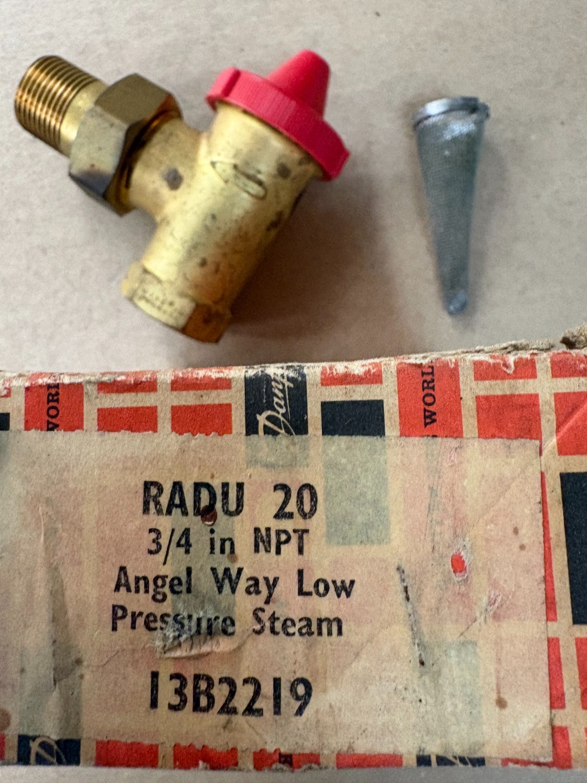 DANFOSS RADU20, 3/4 13B2219 ANGLE BODY ASSEMBLY NEW (OLD STOCK)
