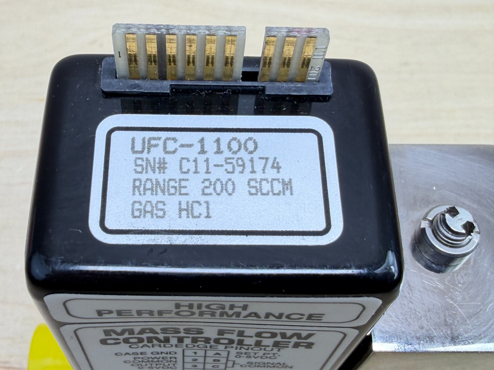 Unit Instruments UPC-1100 Mass Flow Controller, 200 SCCM