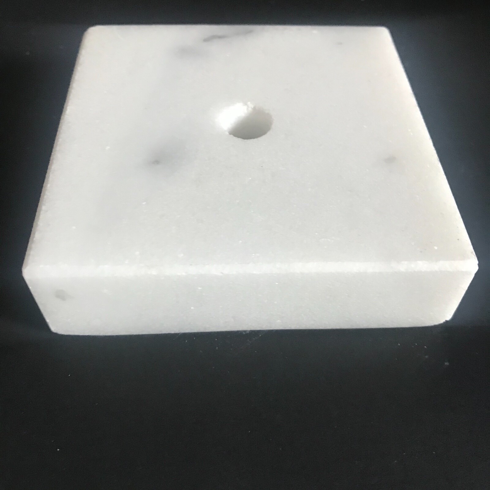 22 Count – 3X3x1 Marble Bases Trophy Bases Countersunk Holes White w/ Gray Veins