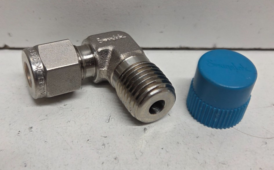 NEW NO BOX! SWAGELOK 1/4″ TUBE OD X 1/4″ MNPT STAINLESS ELBOW SS-400-2-4