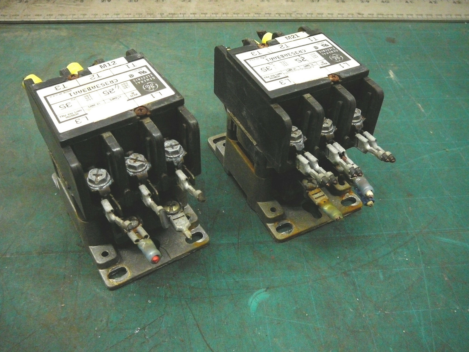 LOT OF 4 GENERAL ELECTRIC CONTACTORS CR353AB3AA1 COIL: 110/120V 55-B31A