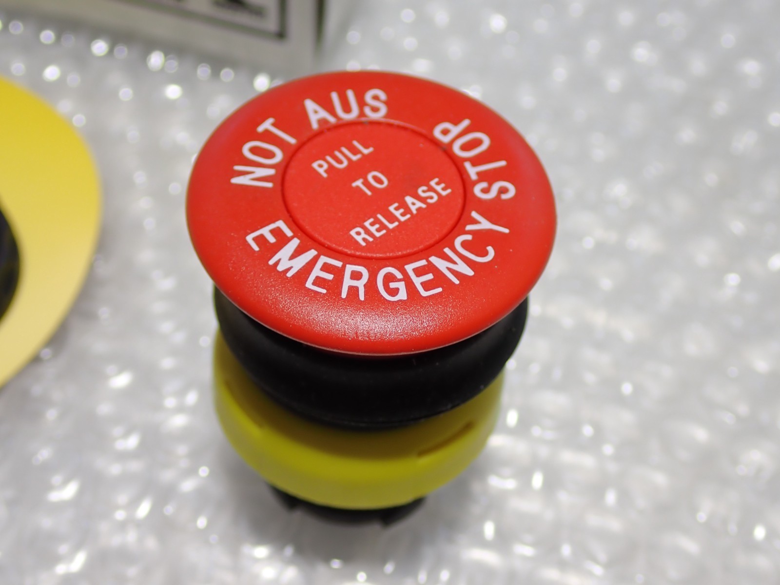 BARTEC 05-0003-00 08/00 Emergency Stop Pushbutton New