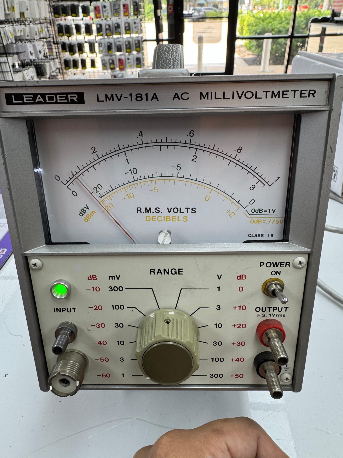 LEADER LMV-181A AC MILLIVOLTIMETER