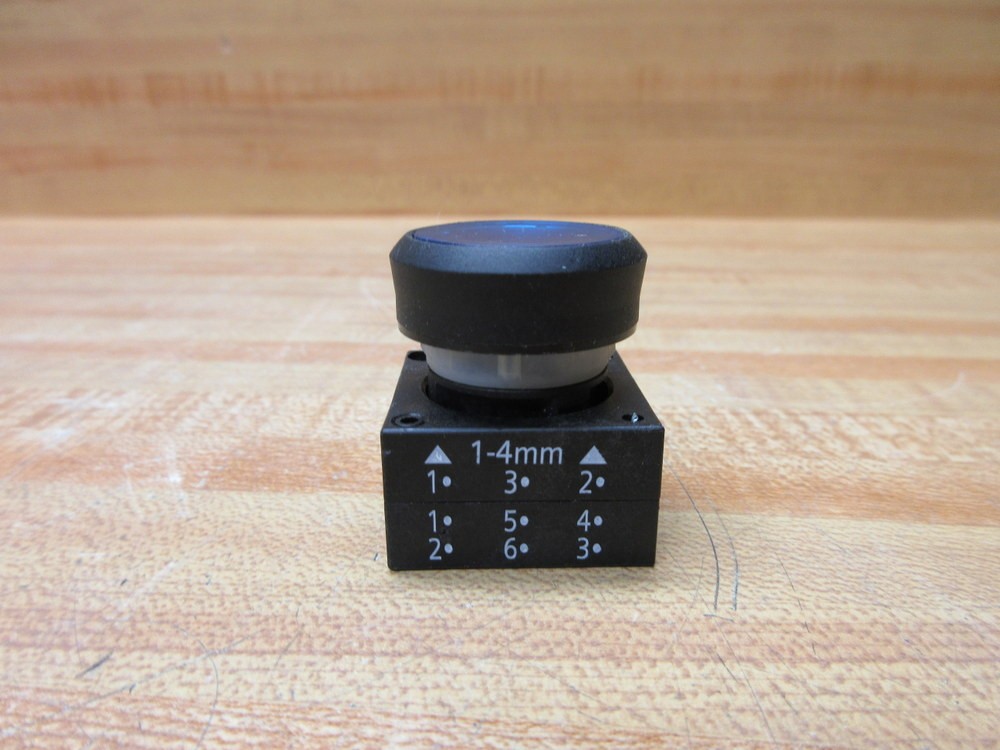 Siemens 3SB3001-0AA51 Furnas Illuminated Blue Push Button W/Holder