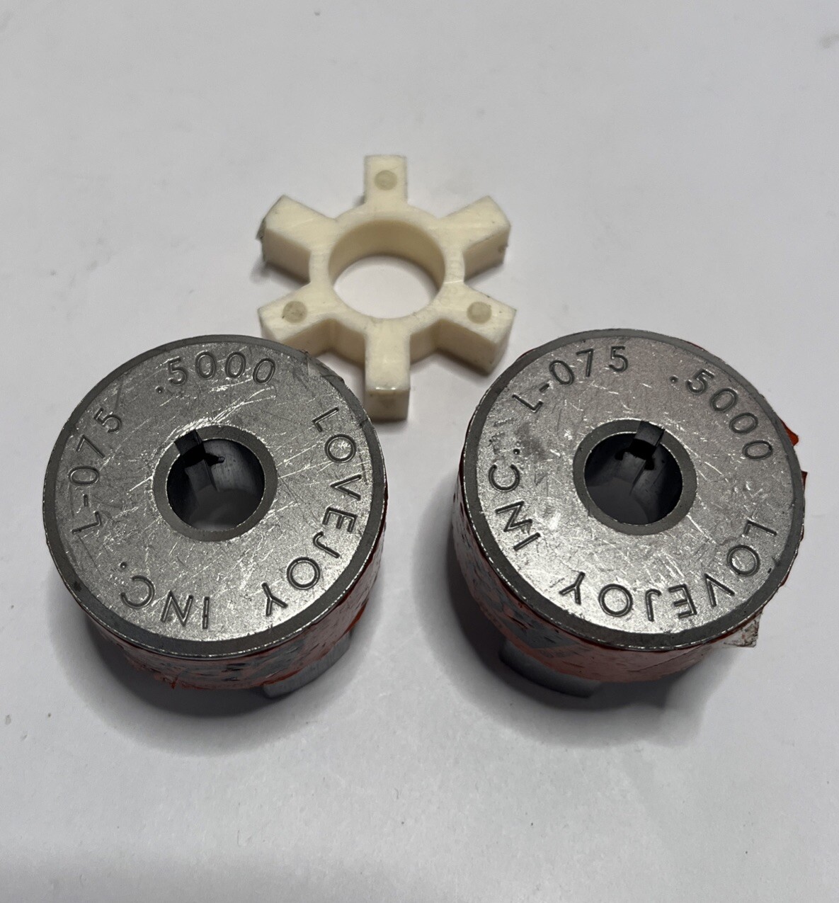LOVEJOY L-075 .5000 L075.5000 Jaw Coupling Hubs With Spider Insert New
