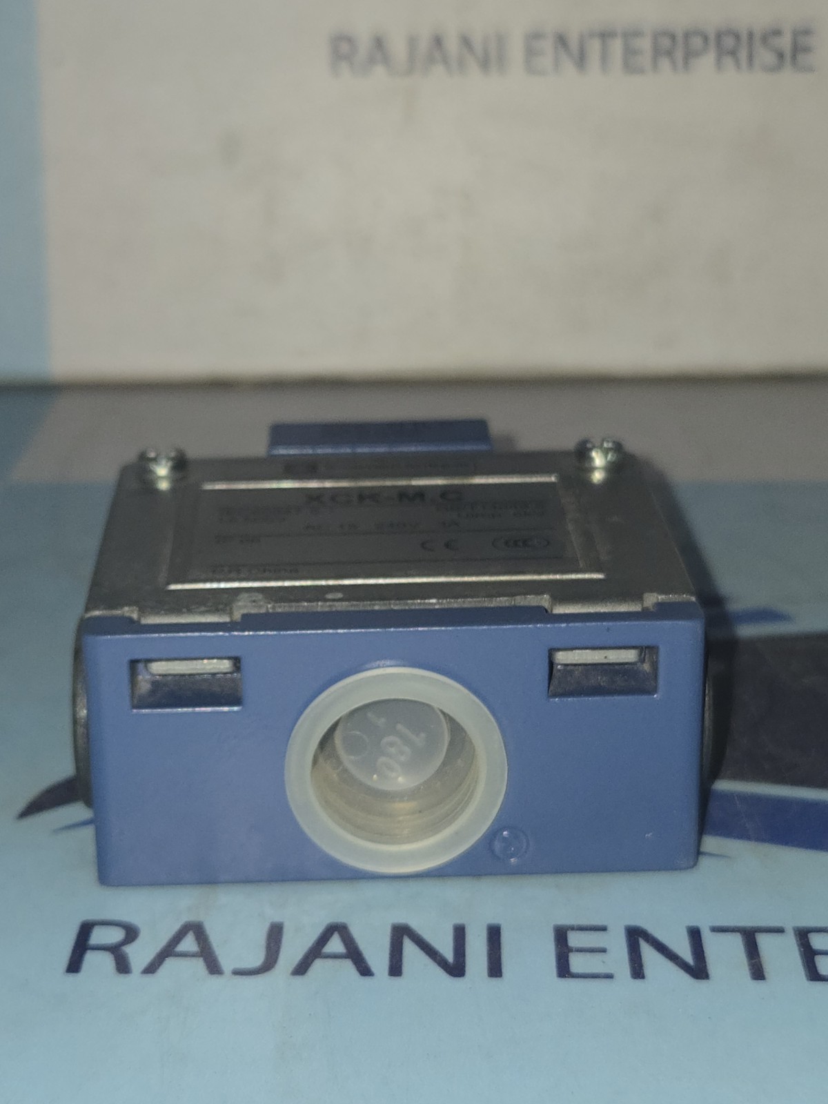 NEW Telemecanique XCK-M.C Limit Switch 500V 6kV IP66 AC 15 240V 3A