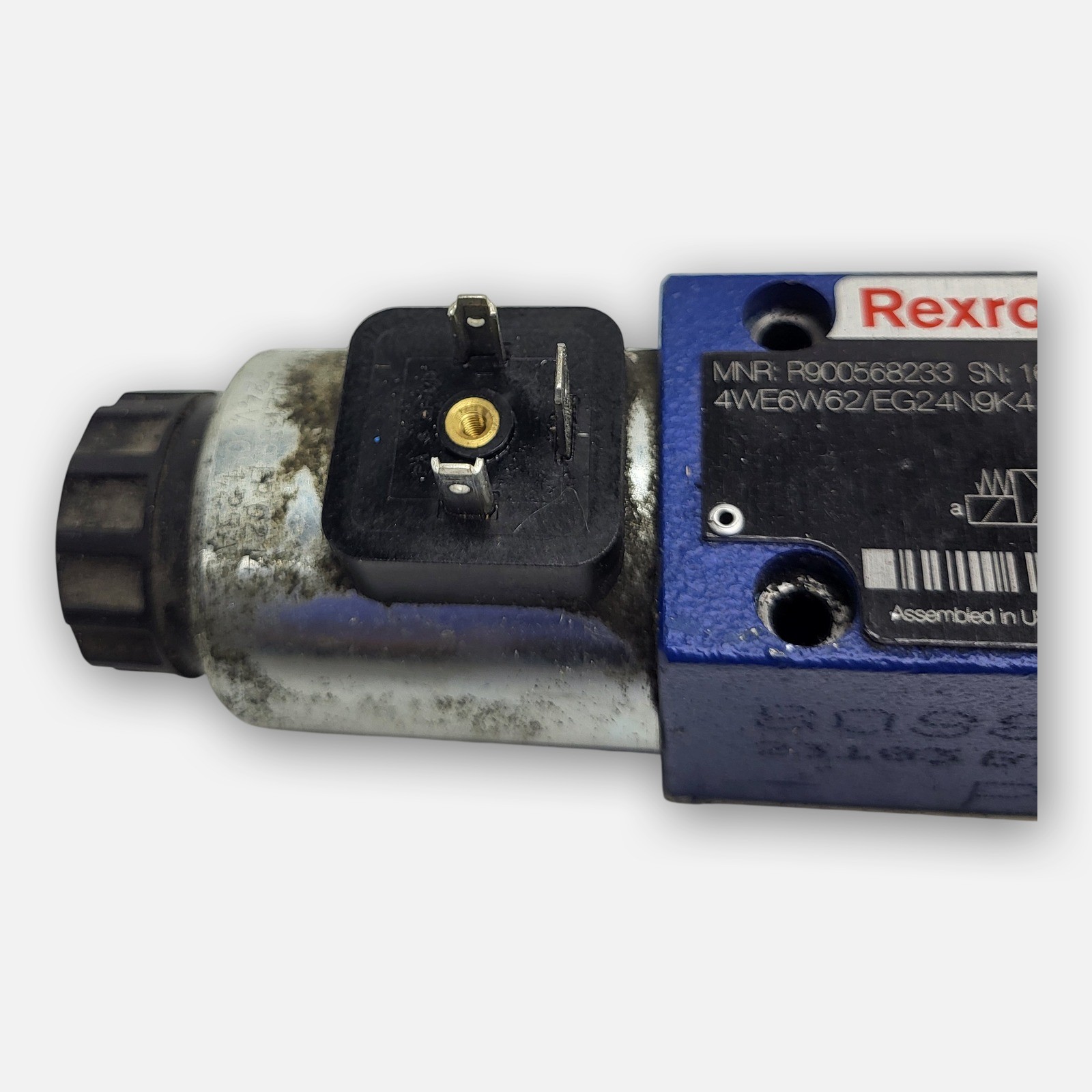 REXROTH R900568233 HYDRAULIC VALVE 4WE6W62/EG24N9K4