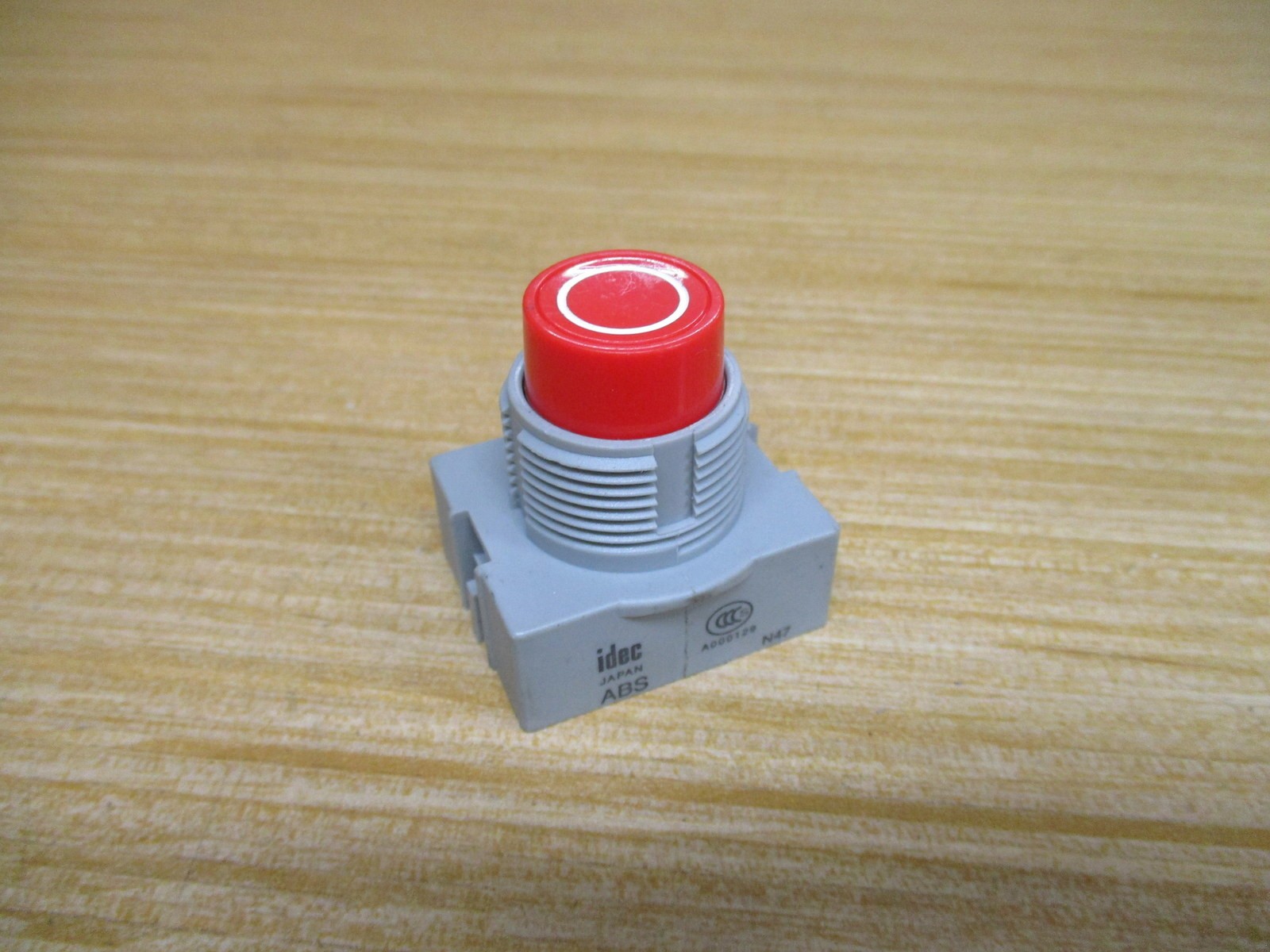 IDEC ABS Black Push Button Red, Circle “O”