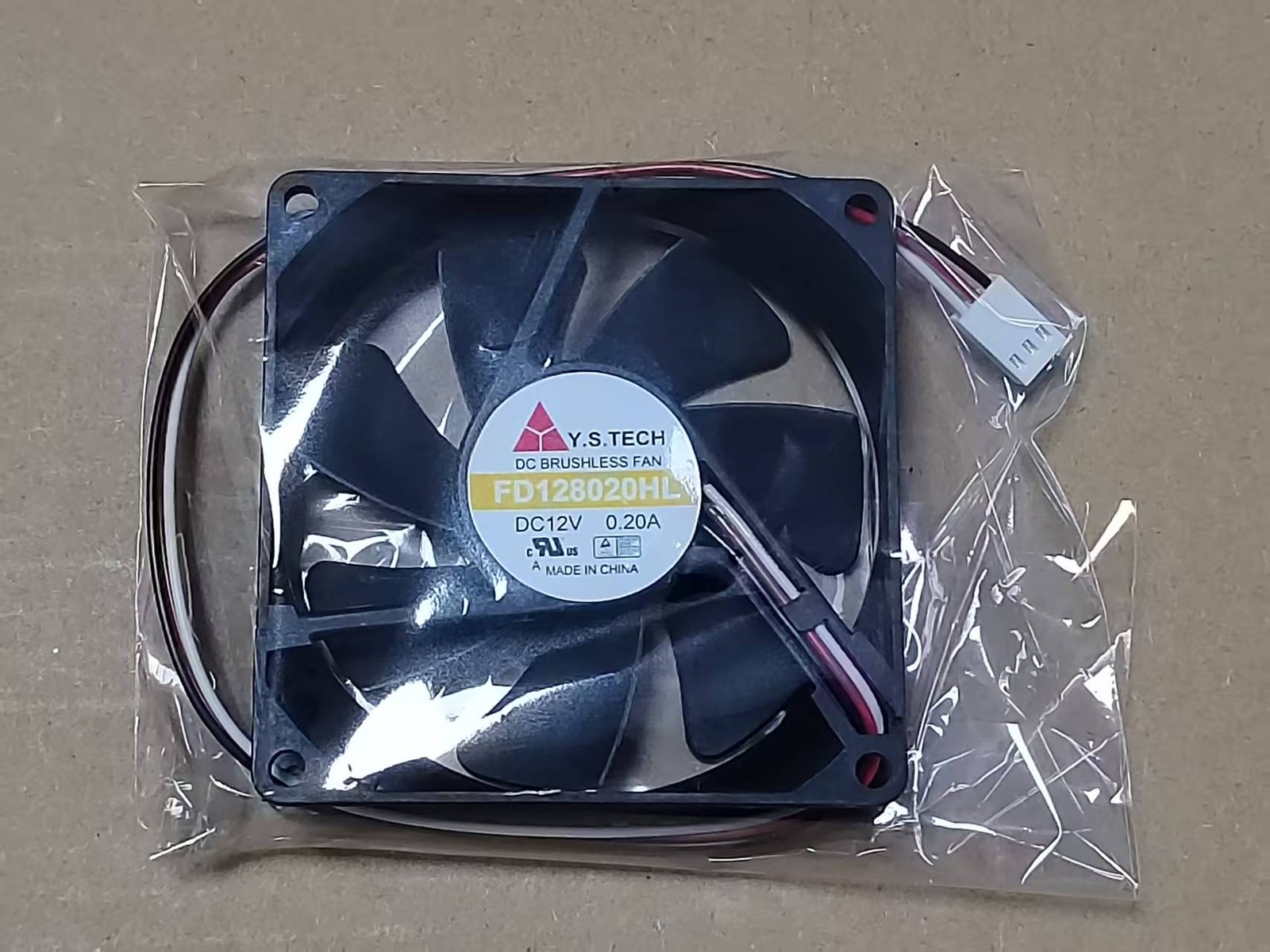 New Y.S TECH FD128020HL (1R7H) Cooling Fan 8020 DC12V 0.20A 8CM 3Pin