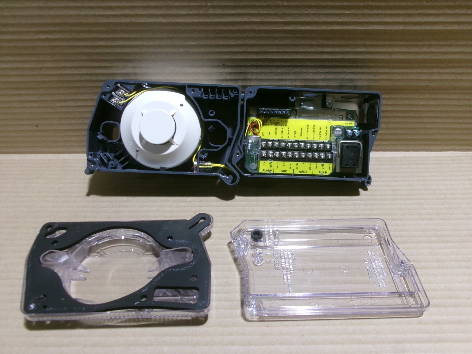 New System Sensor D4120 Smoke Detector Duct for Duct Application