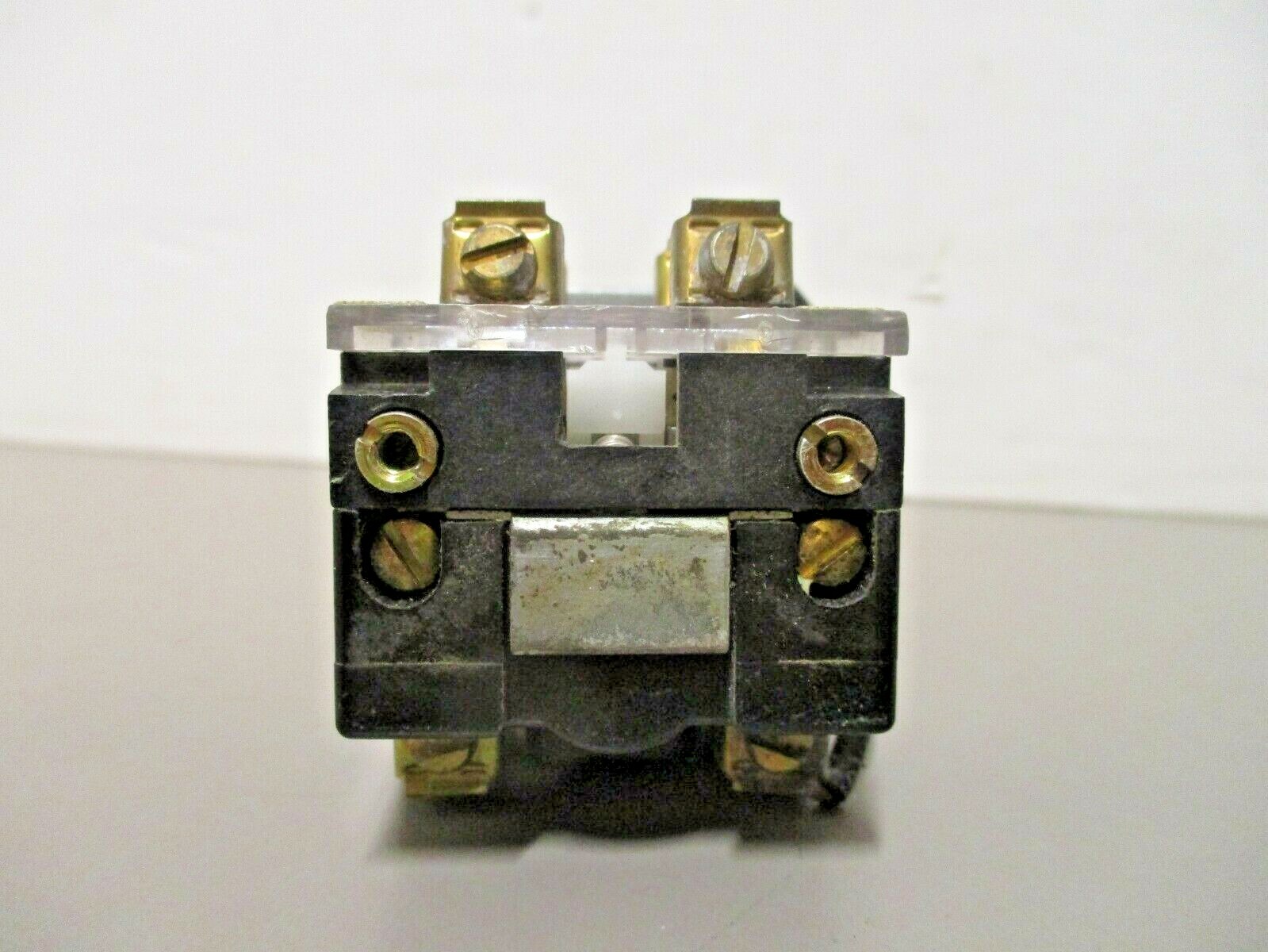 Furnas Electric 52PA6H2A Push to Test Pilot Momentary Red 240V Series-F