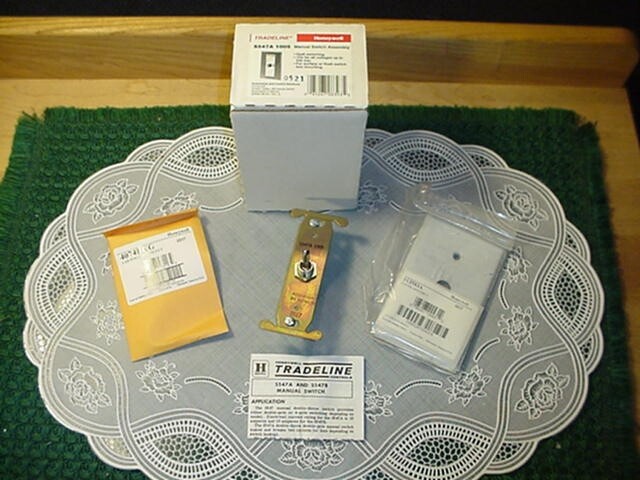 Honeywell S547A1005 DPDT MANUAL SWITCH NEW IN BOX