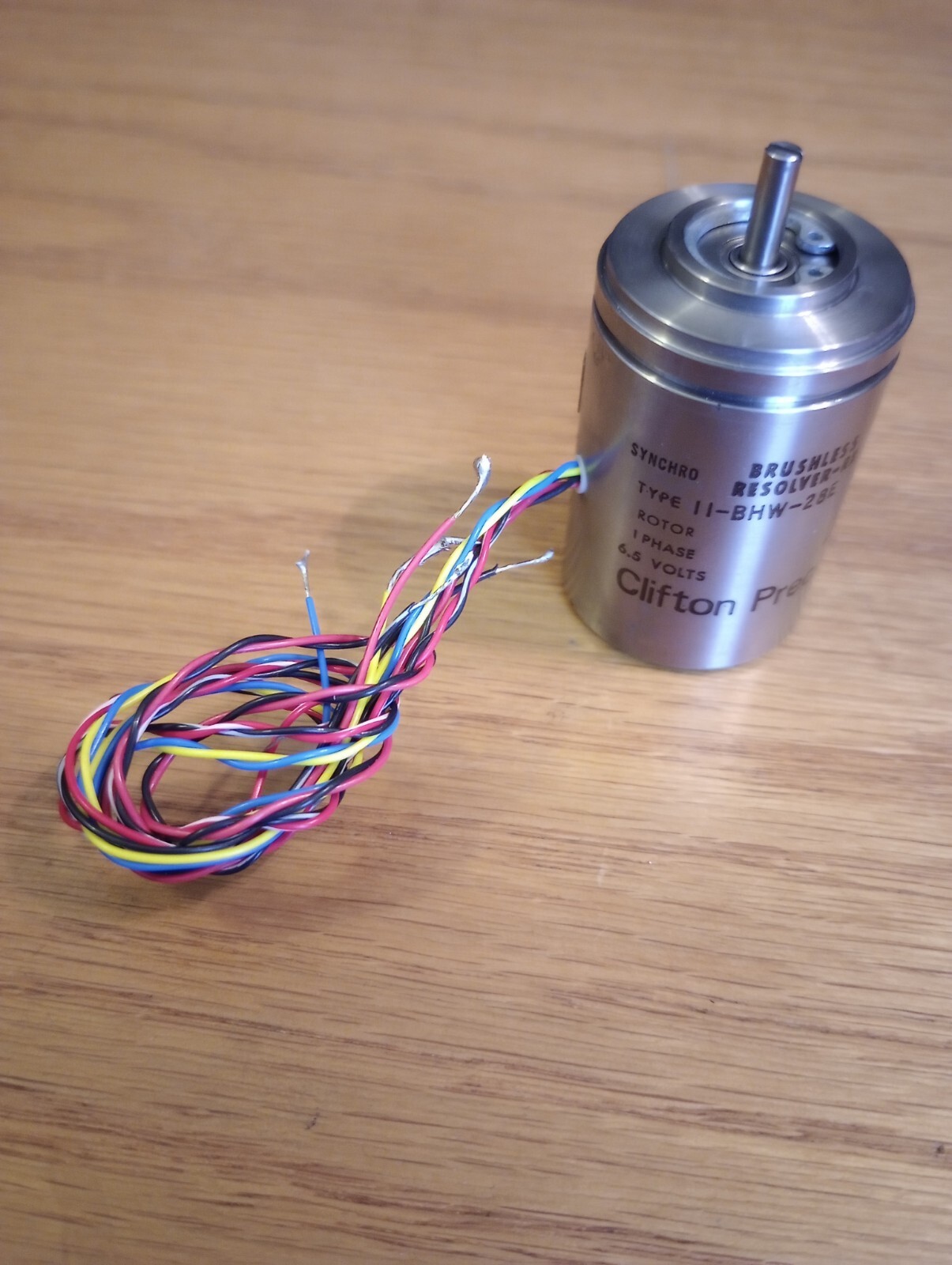 Clifton Precision Canister Resolver, 11-BHW-28E, Rotor 6.5V, 5000Hz