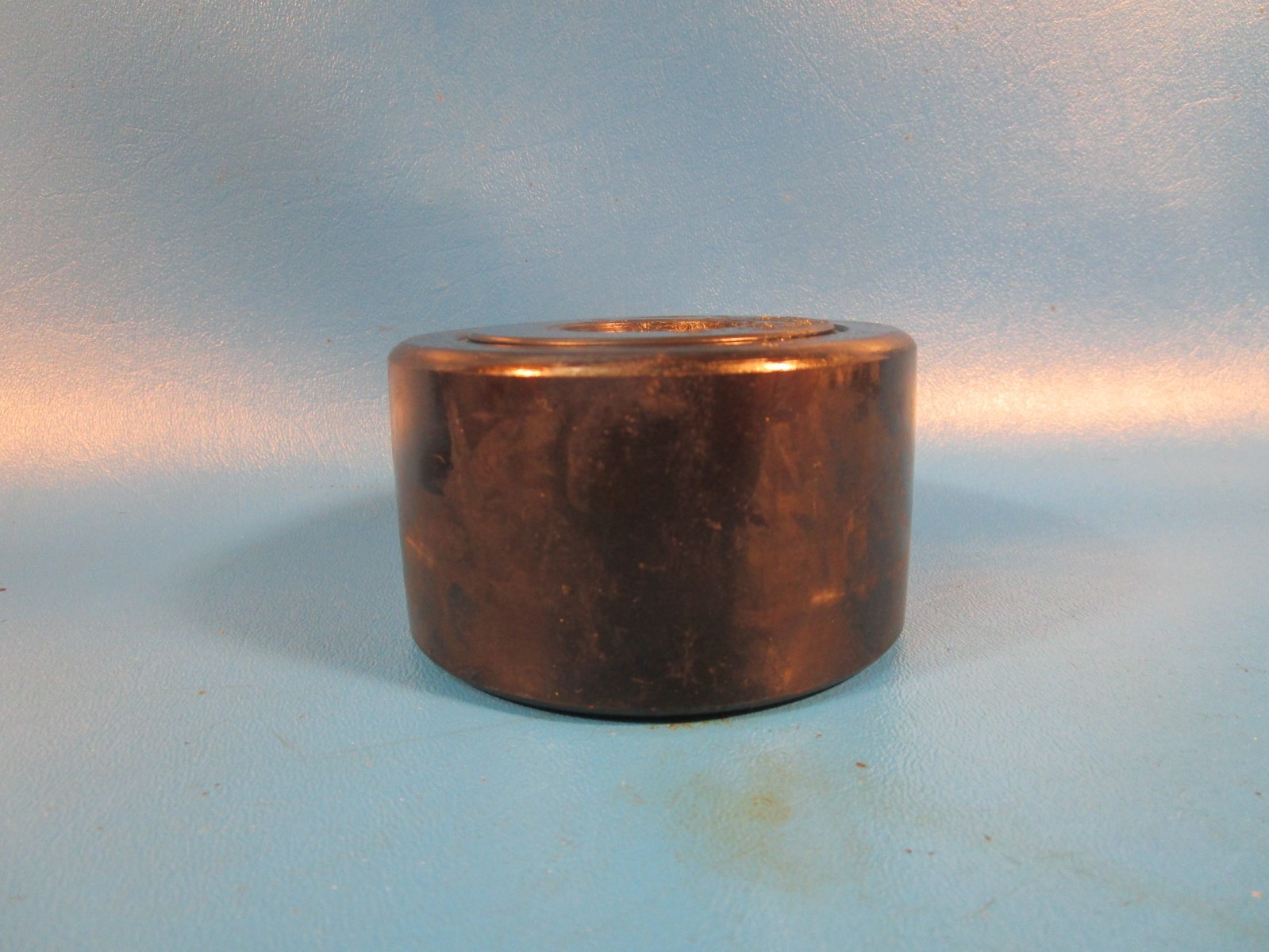 McGill CCYR 3 ½ S, Flat Yoke Roller, 3.5″ Roller Diameter, 1.125″ Bore, 2″ WD