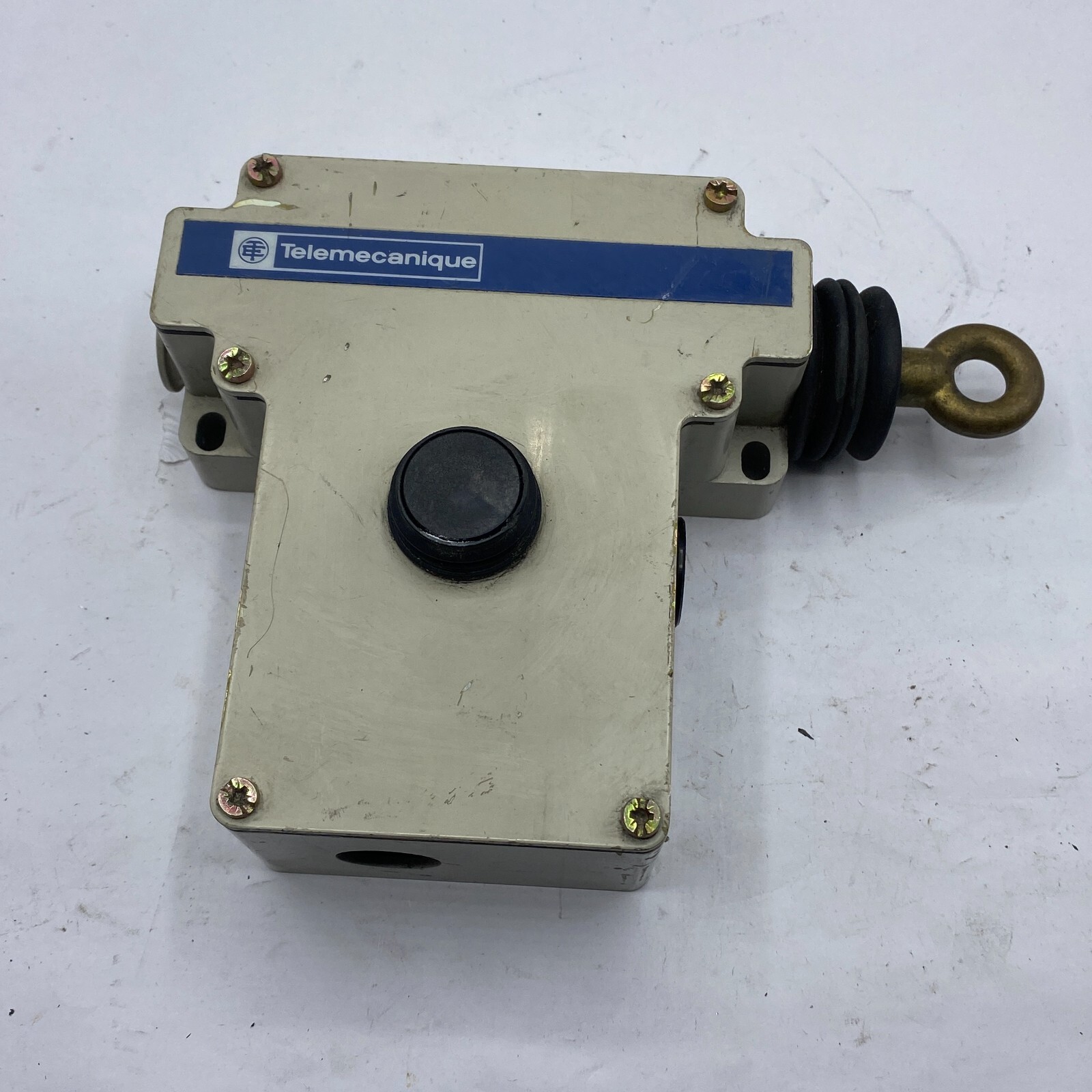 Telemecanique XY2-CE Cable Controlled Safety Switch EN 60947-5-1 ⭐