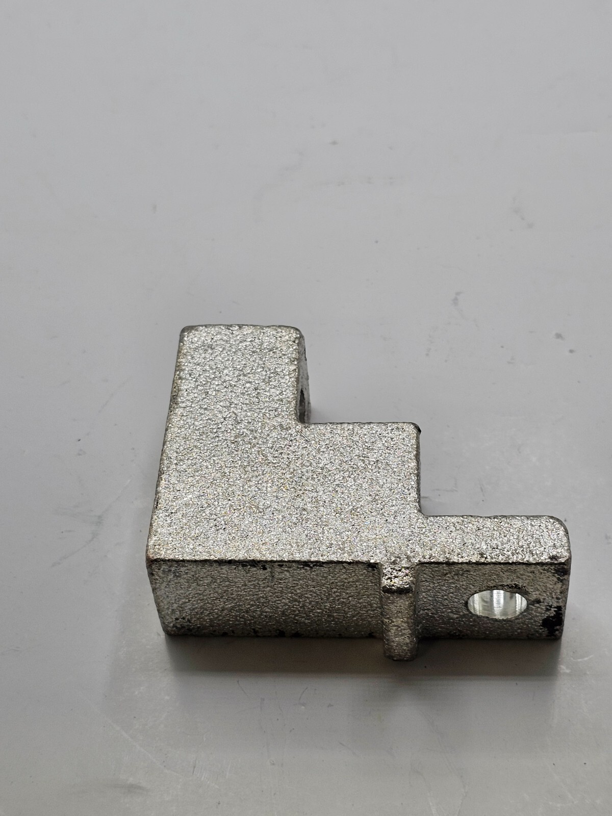 UNION PLATED COPPER 2-SCREW ROUND TERMINAL CHROME FINISH